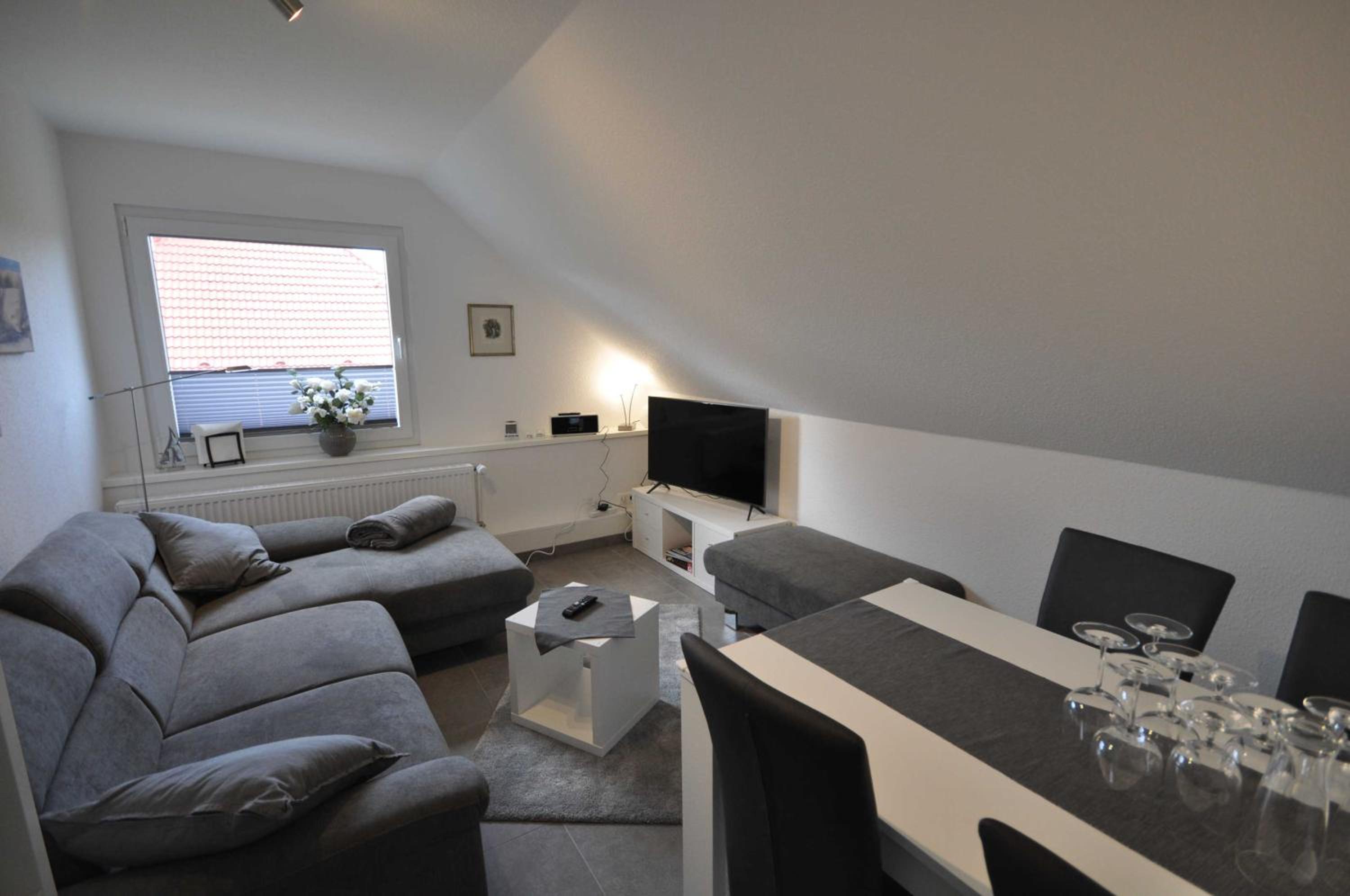 Two-Bedroom Apartment with Shower  photo 1