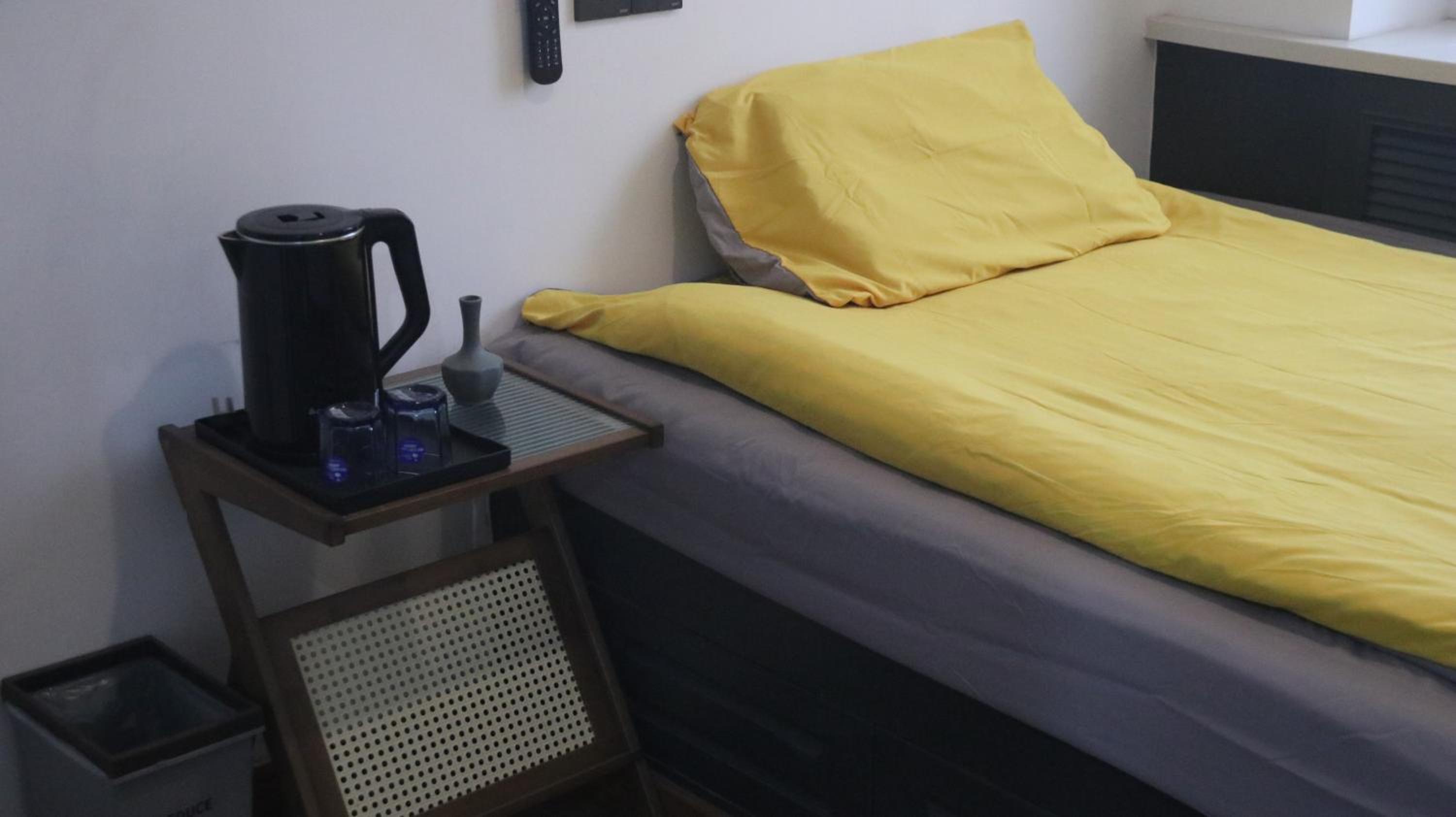 Single Room with Shared Shower and Toilet photo 2