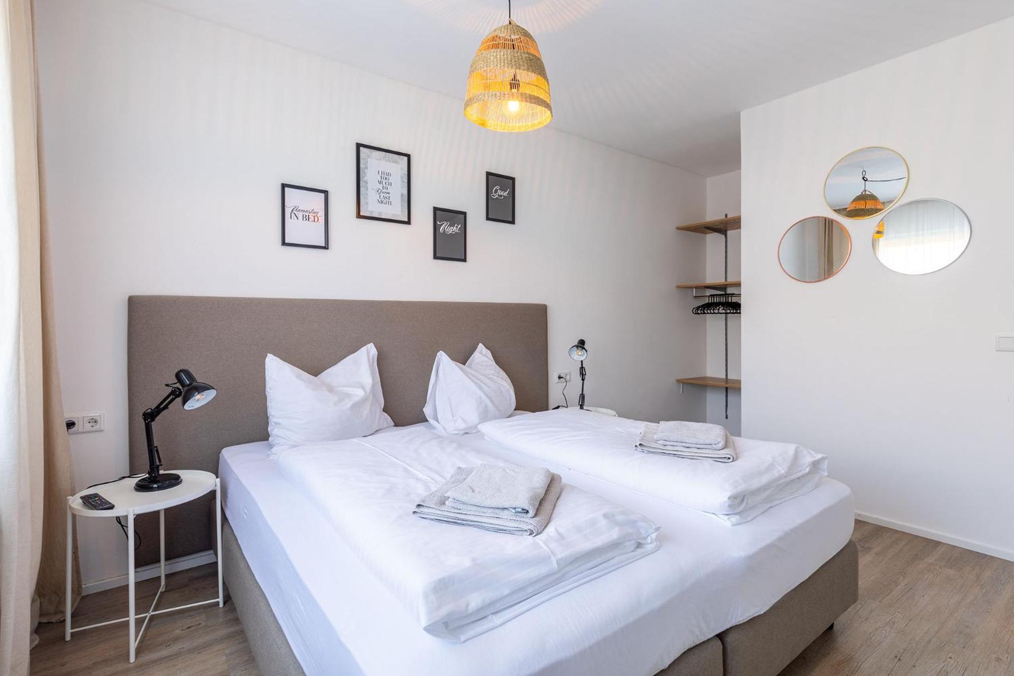 Two-Bedroom Apartment with Garden and Mountain View - Photo 6