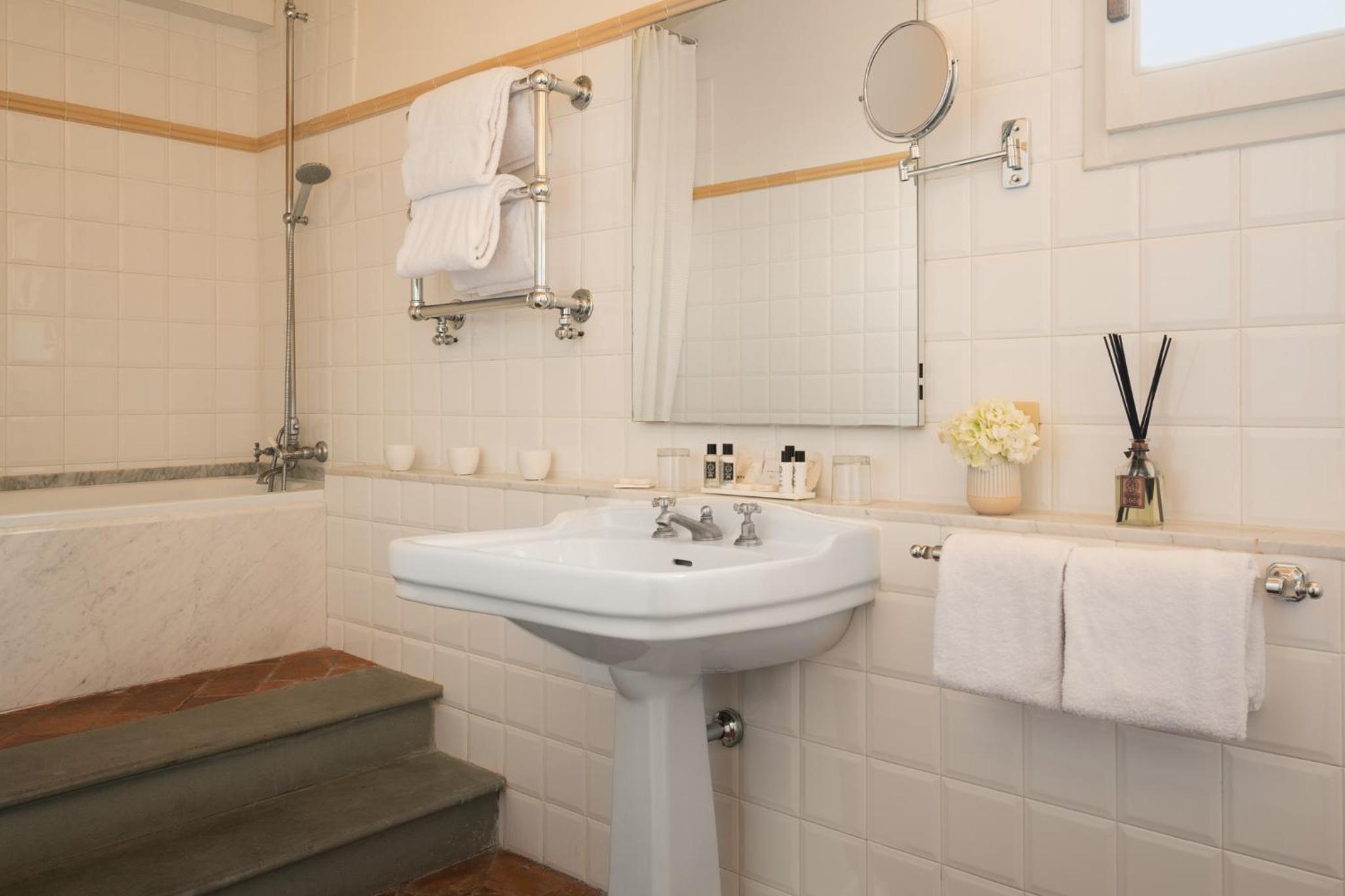 Suite with City View