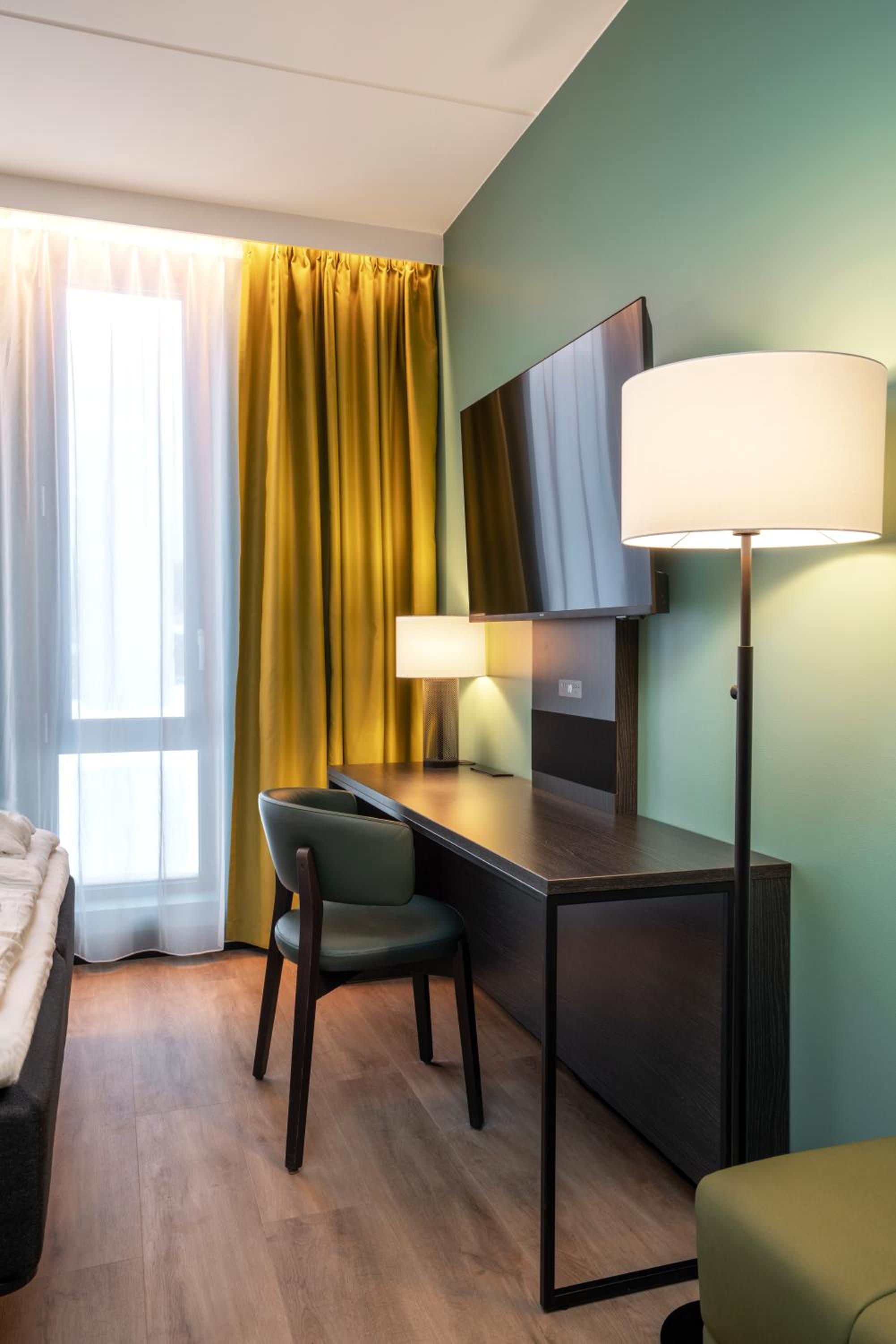 Business Double Room with Gym Access - Photo 6