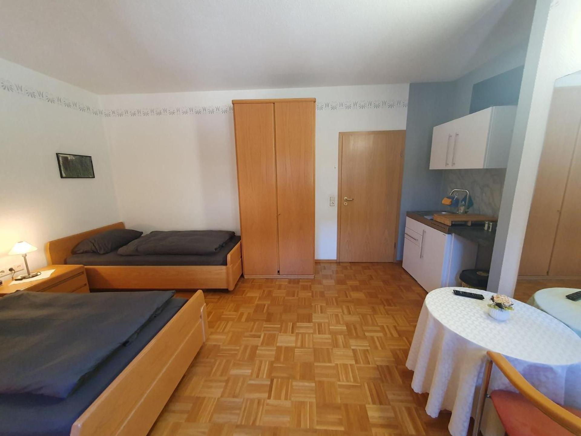 One-Bedroom Apartment photo 1