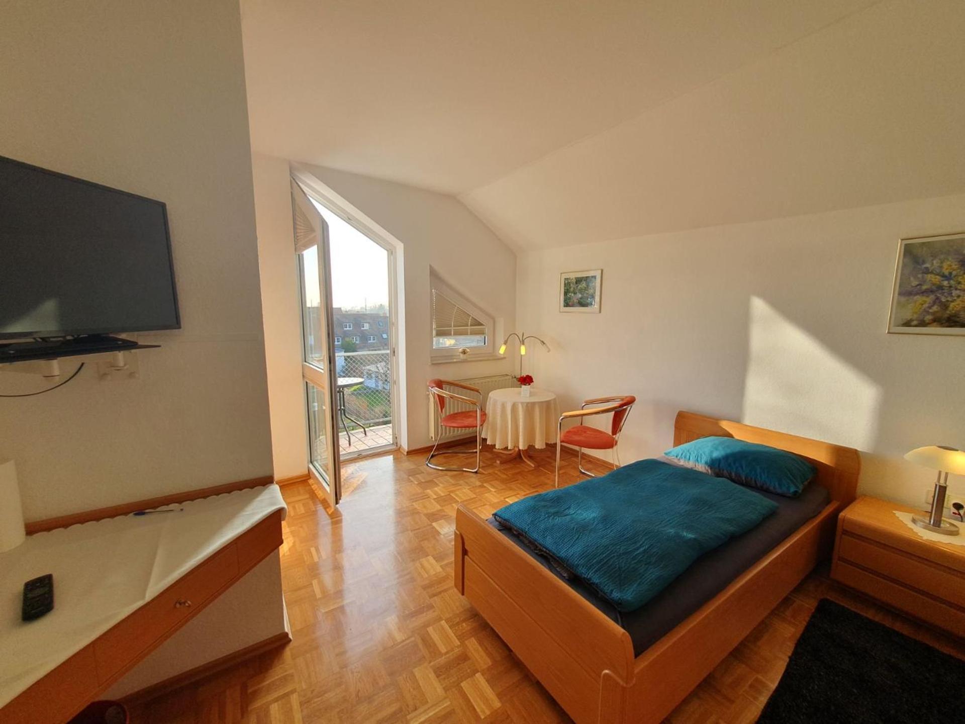 Apartment with Balcony photo 1