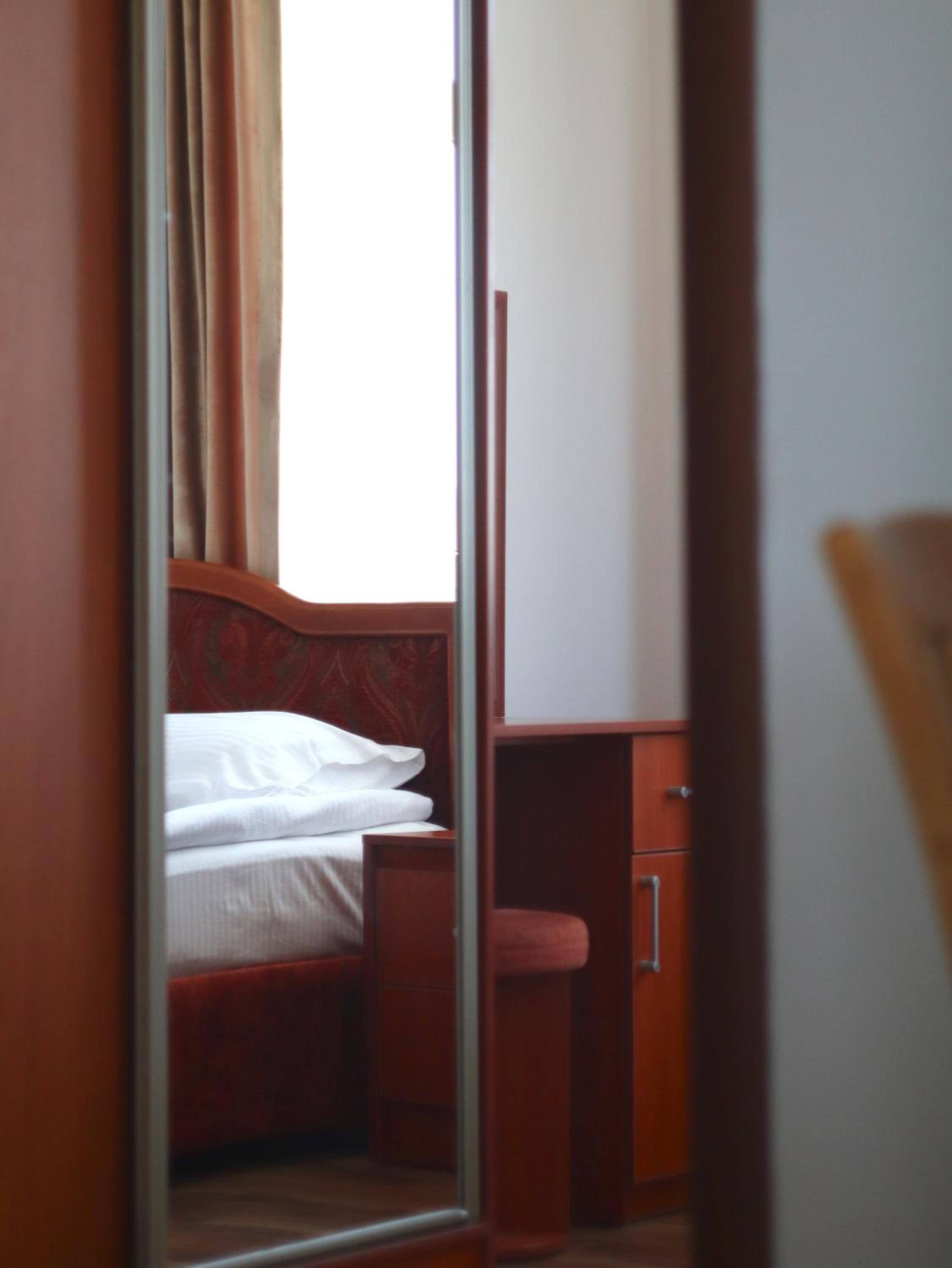 Deluxe Triple Room photo 2