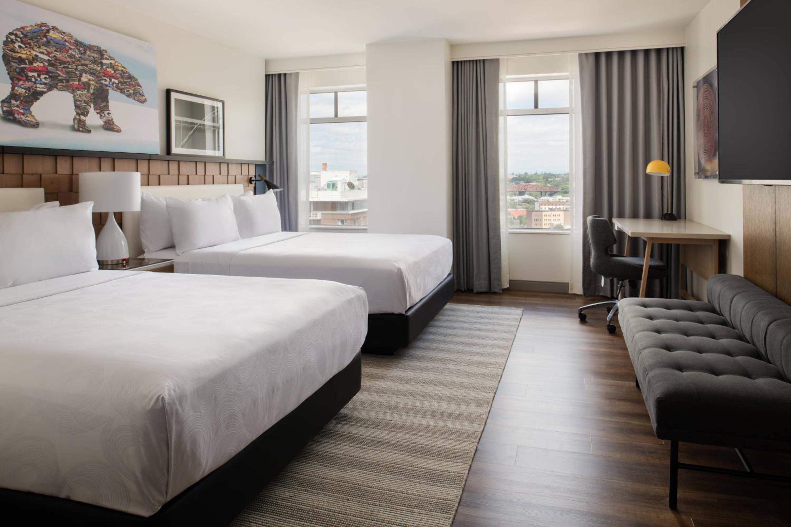 Queen Room with Two Queen Beds - Photo 6