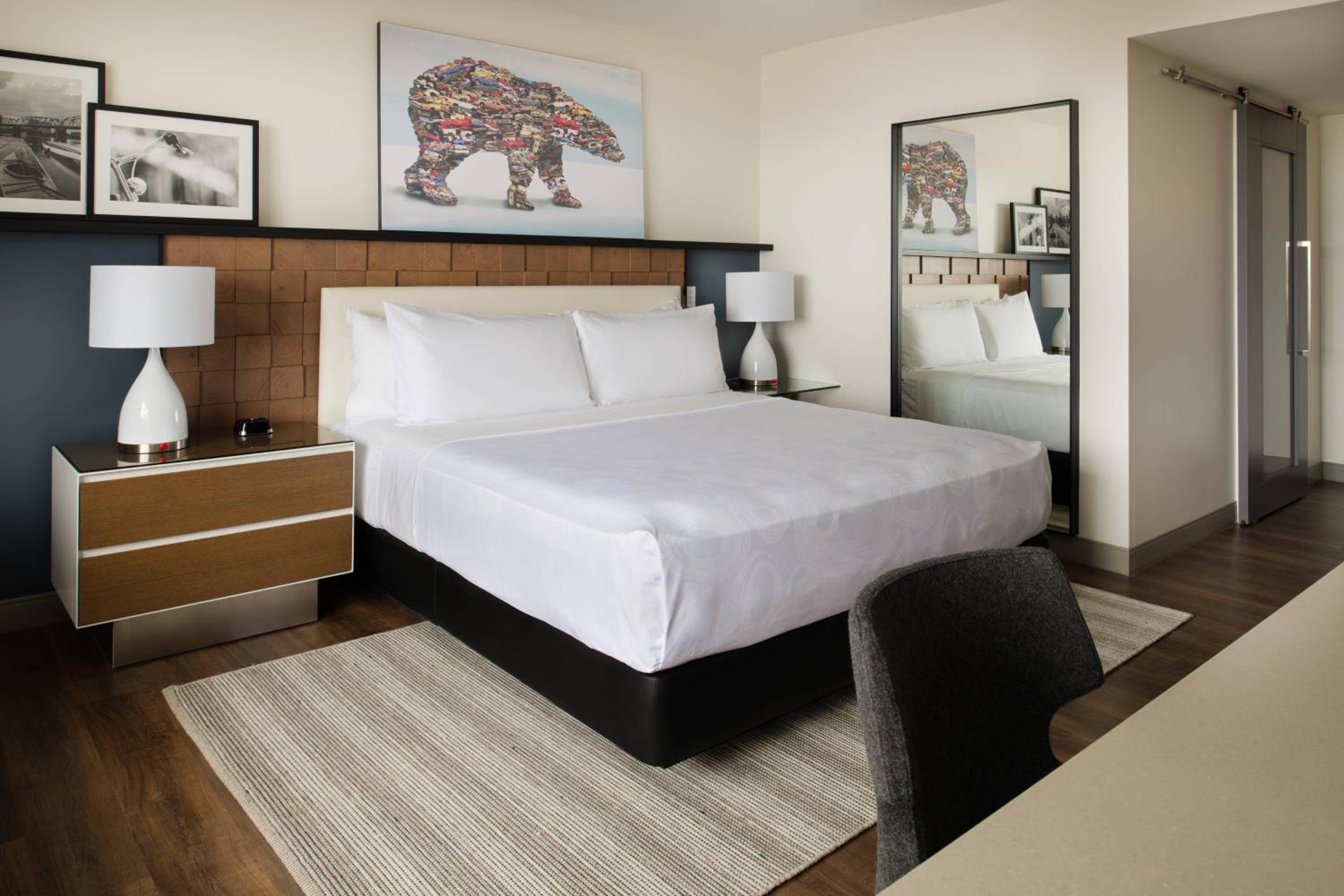 Standard King Room - Photo 2