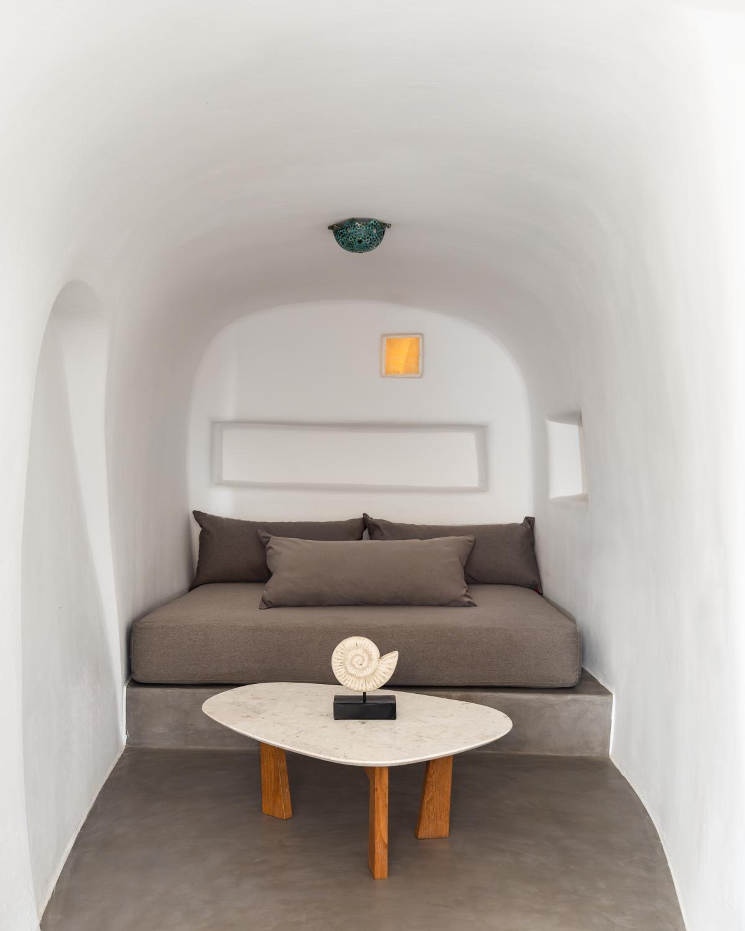Cave Suite with Sea View - Photo 5