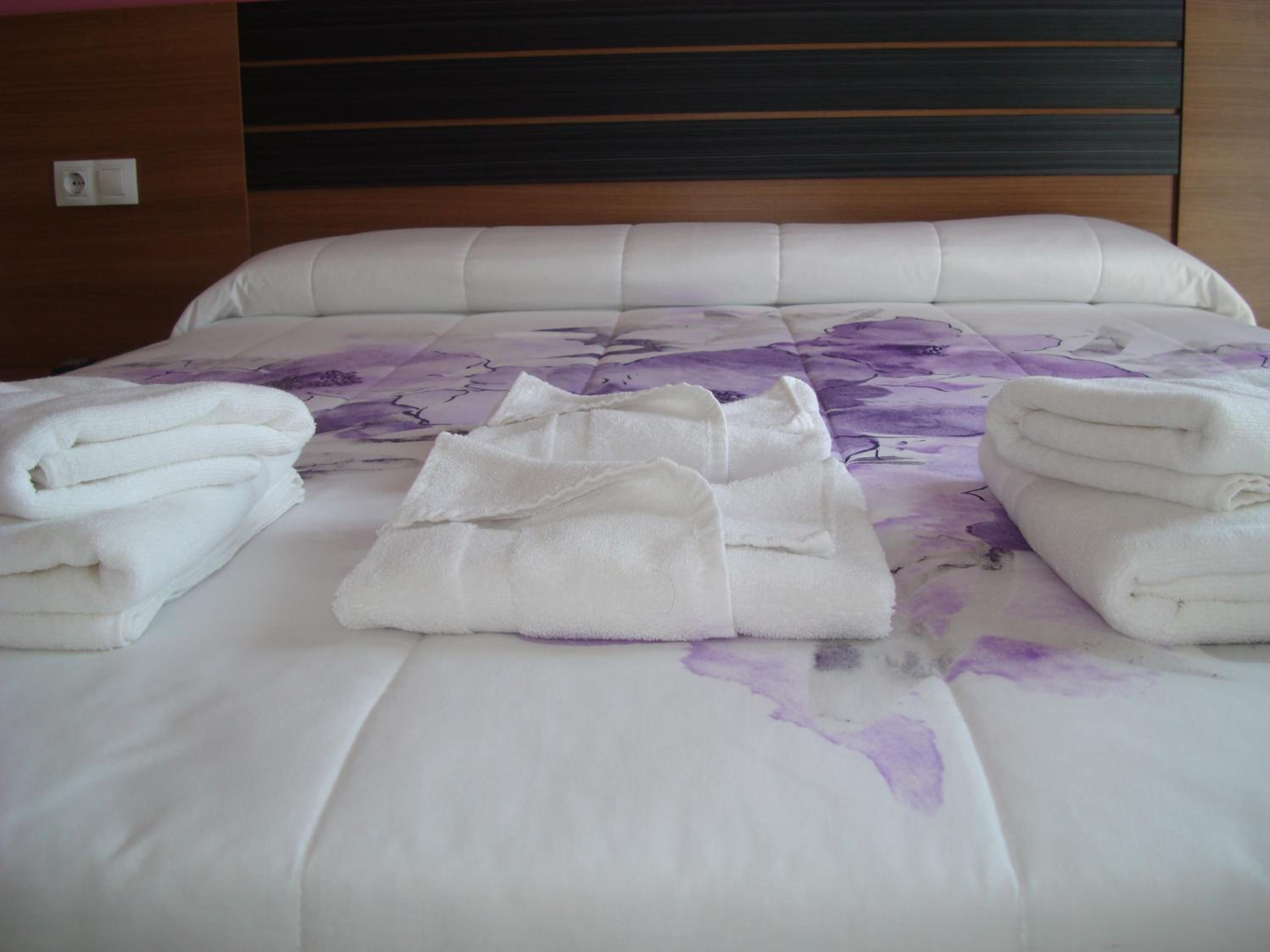 Standard Queen Room - Photo 2