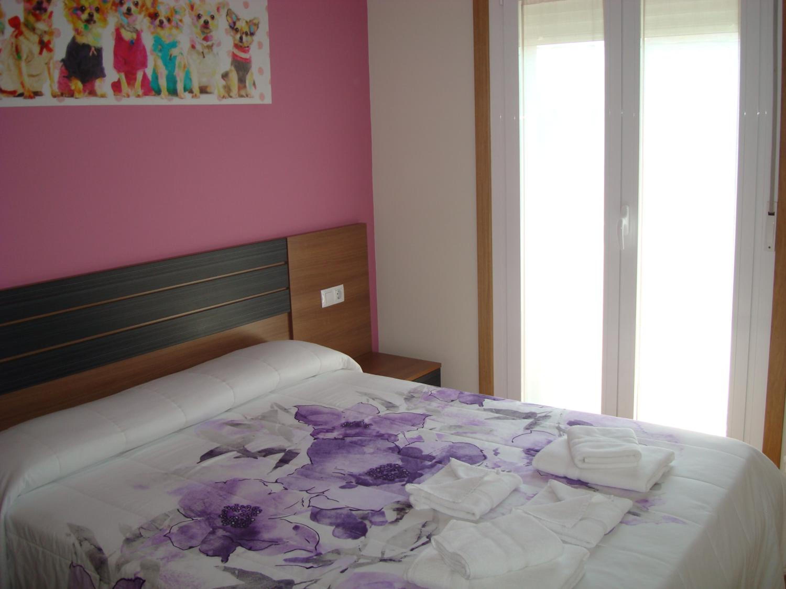 Standard Queen Room - Photo 4