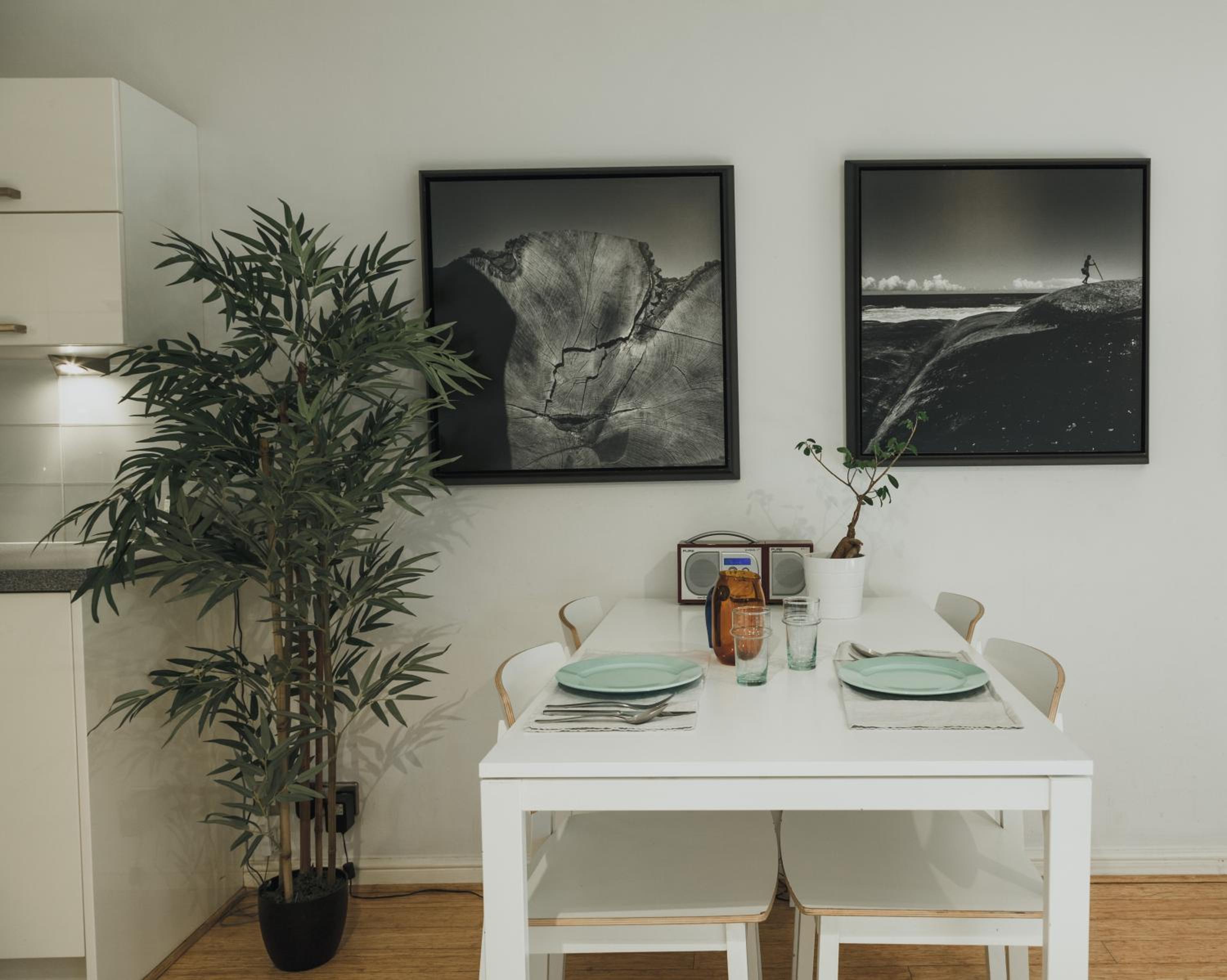 One-Bedroom Apartment photo 2