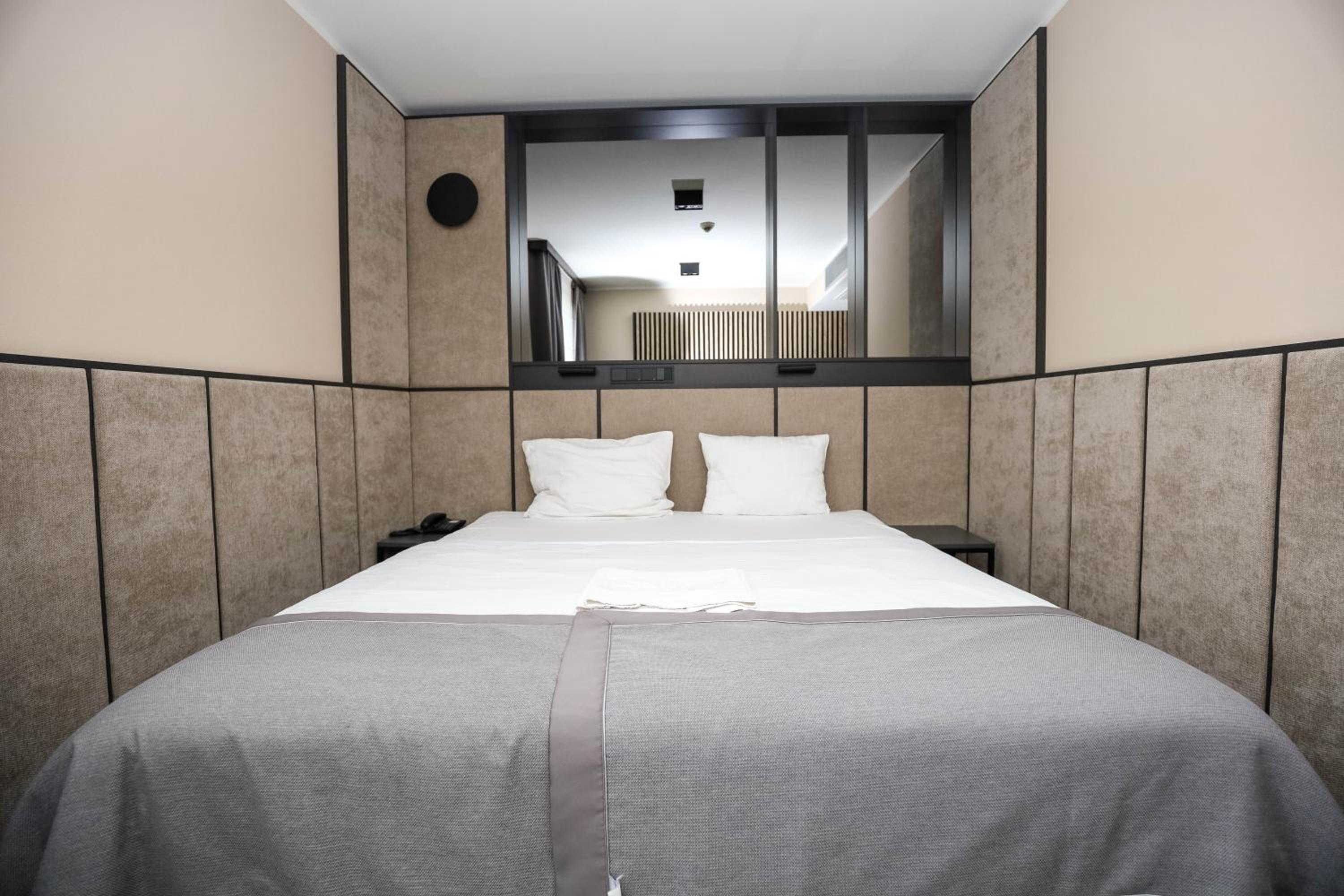 Business Double Room with Gym Access - Photo 18