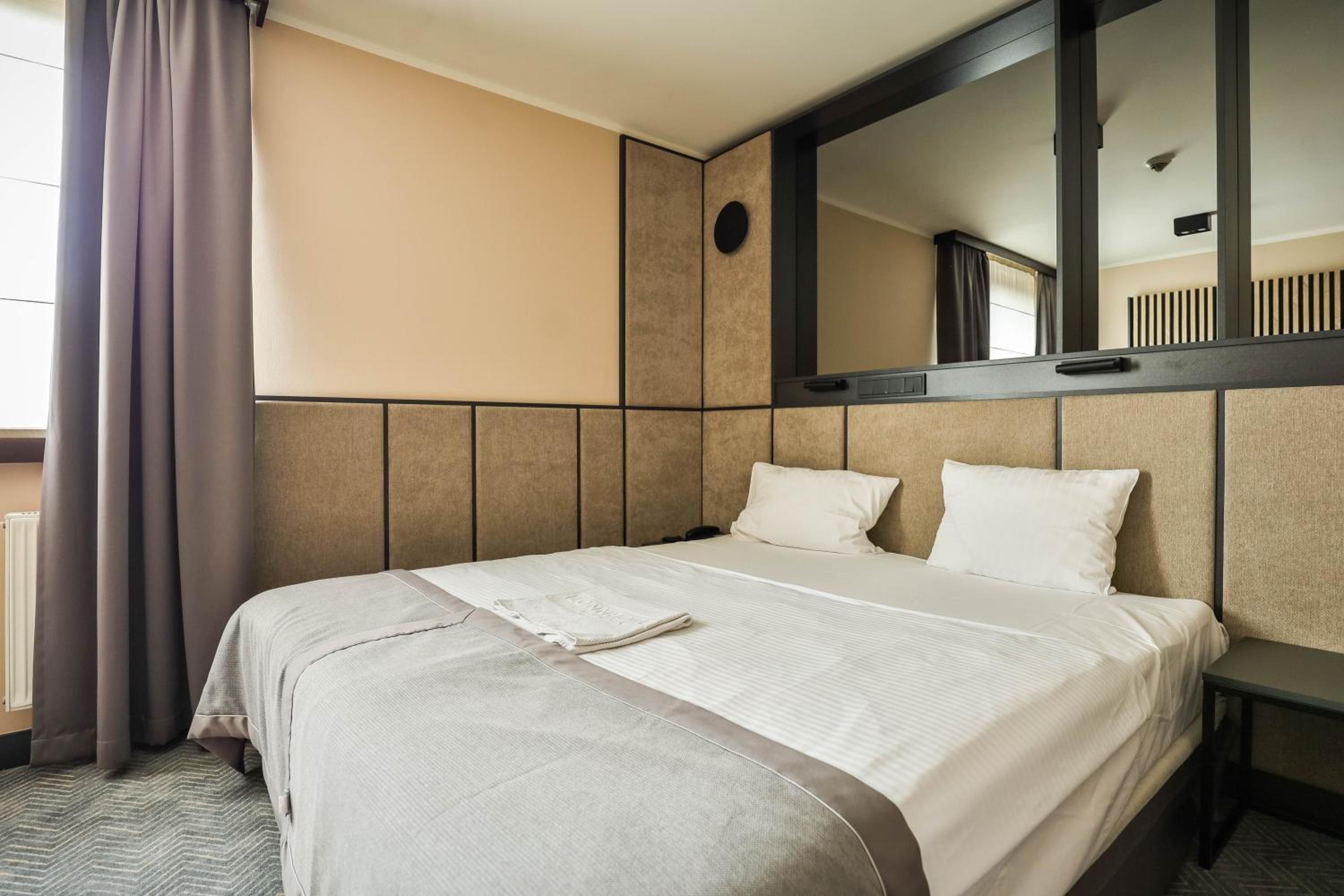 Business Double Room with Gym Access - Photo 21