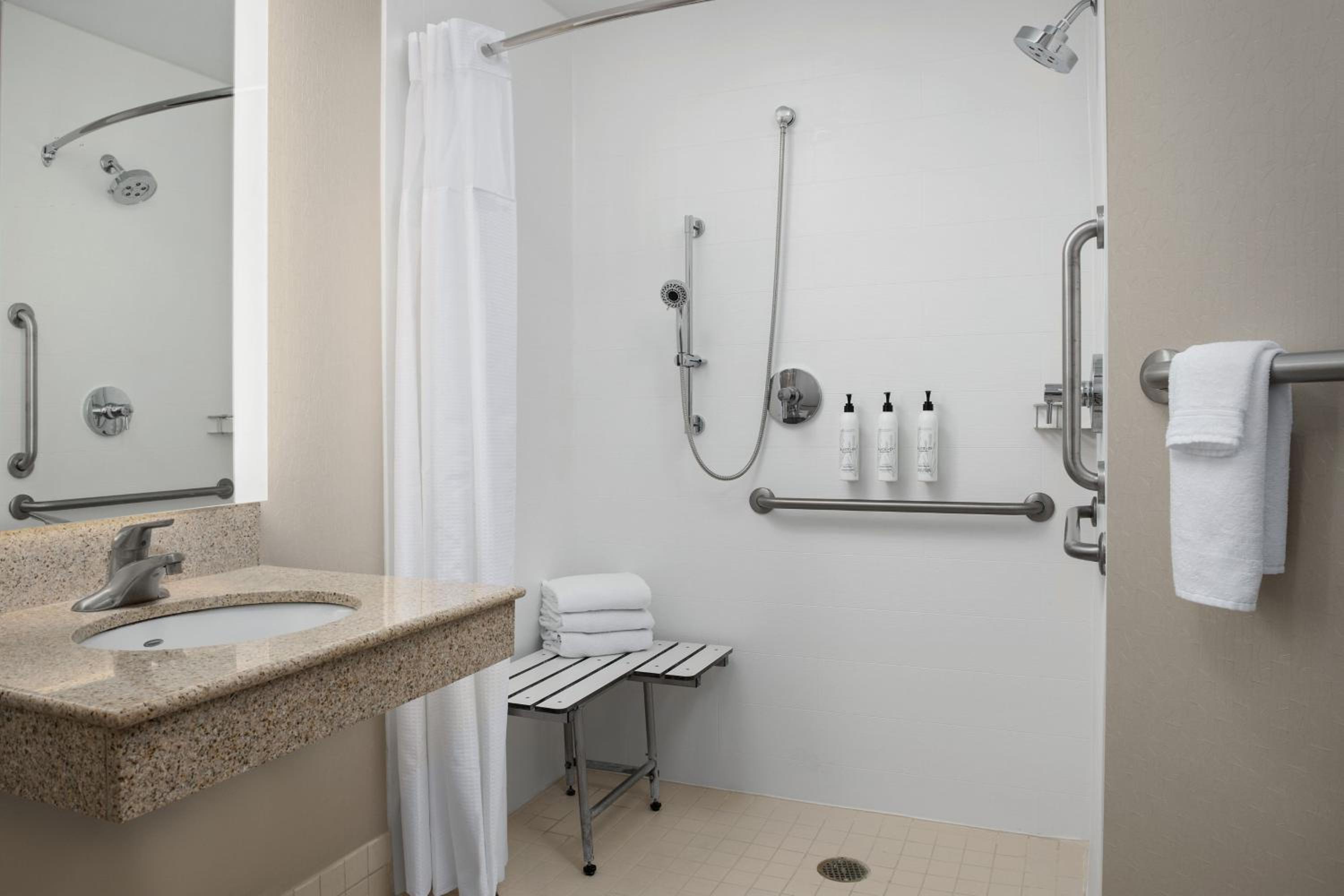 Suite with Two Queen Beds and Sofa Bed - Hearing Accessible - Photo 18