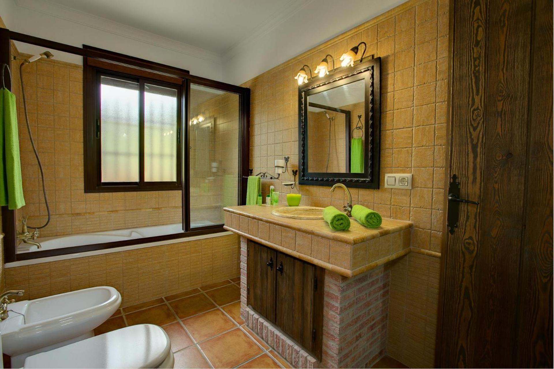 Three-Bedroom Villa photo 2