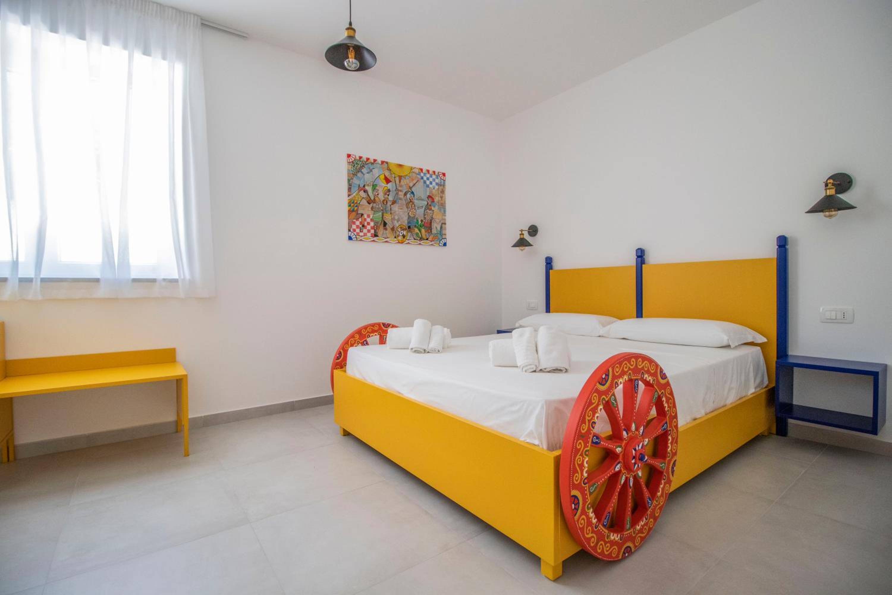 Standard Double Room - Photo 8