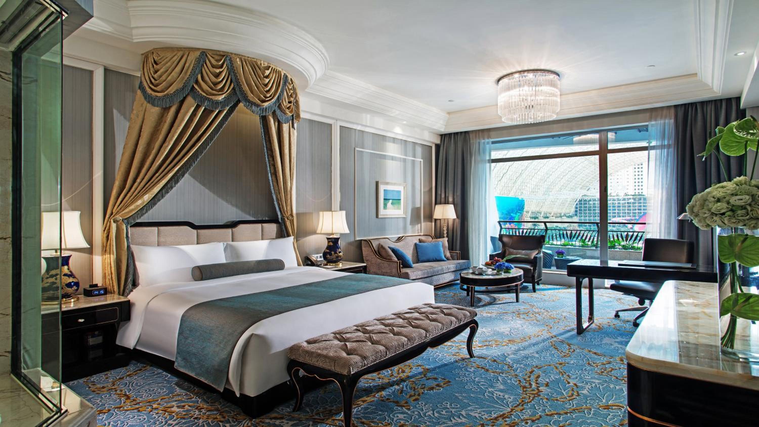 Premium King Room