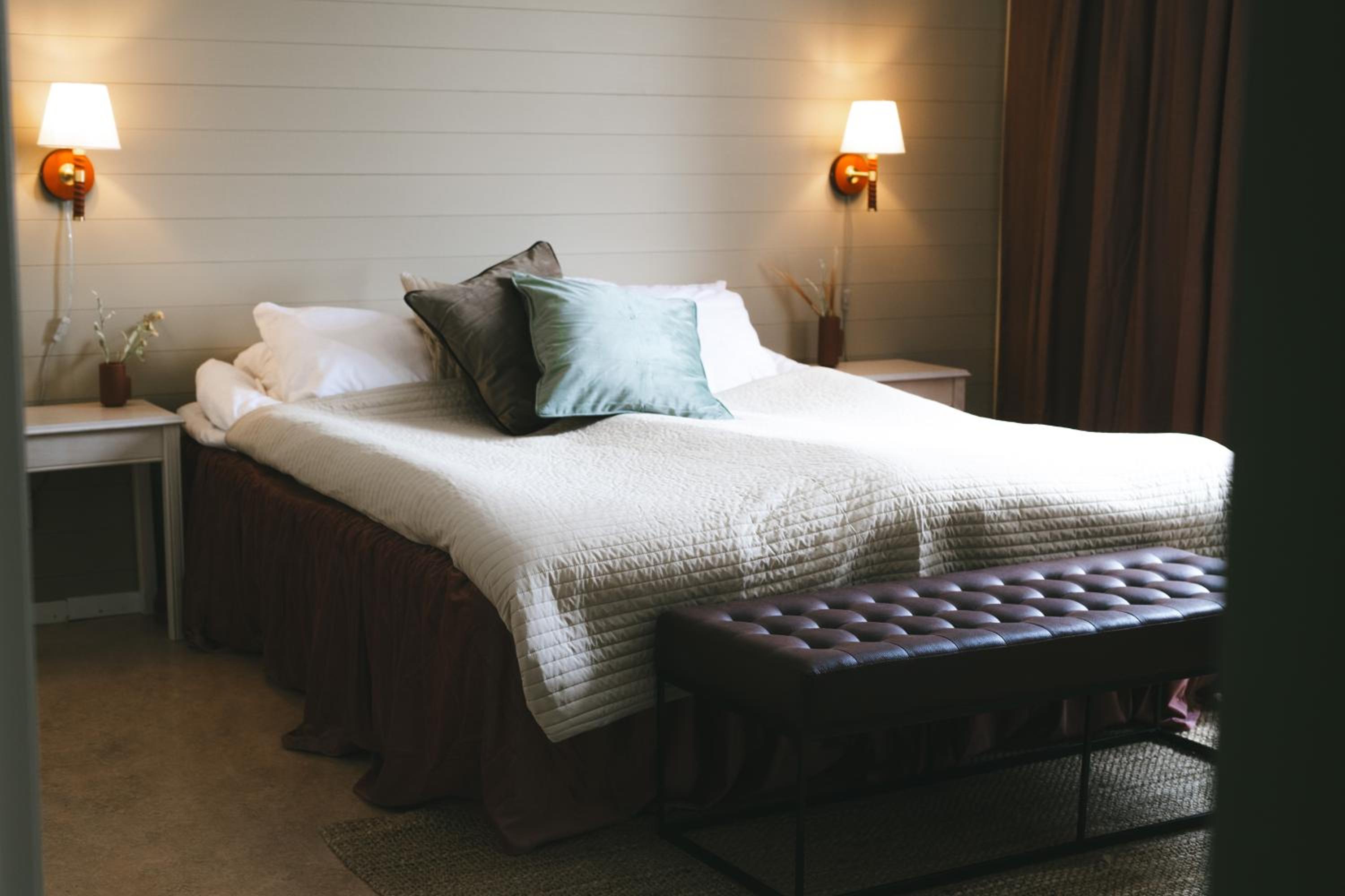 Double Room with Lake View - Photo 8