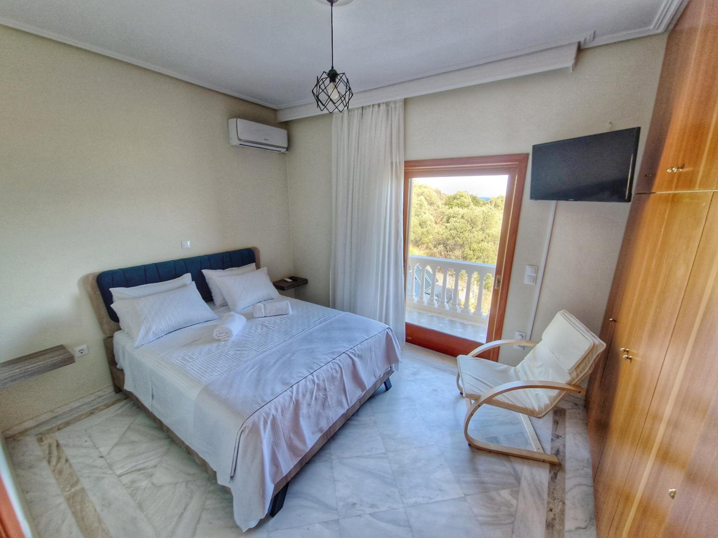 Studio Apartment with Sea View