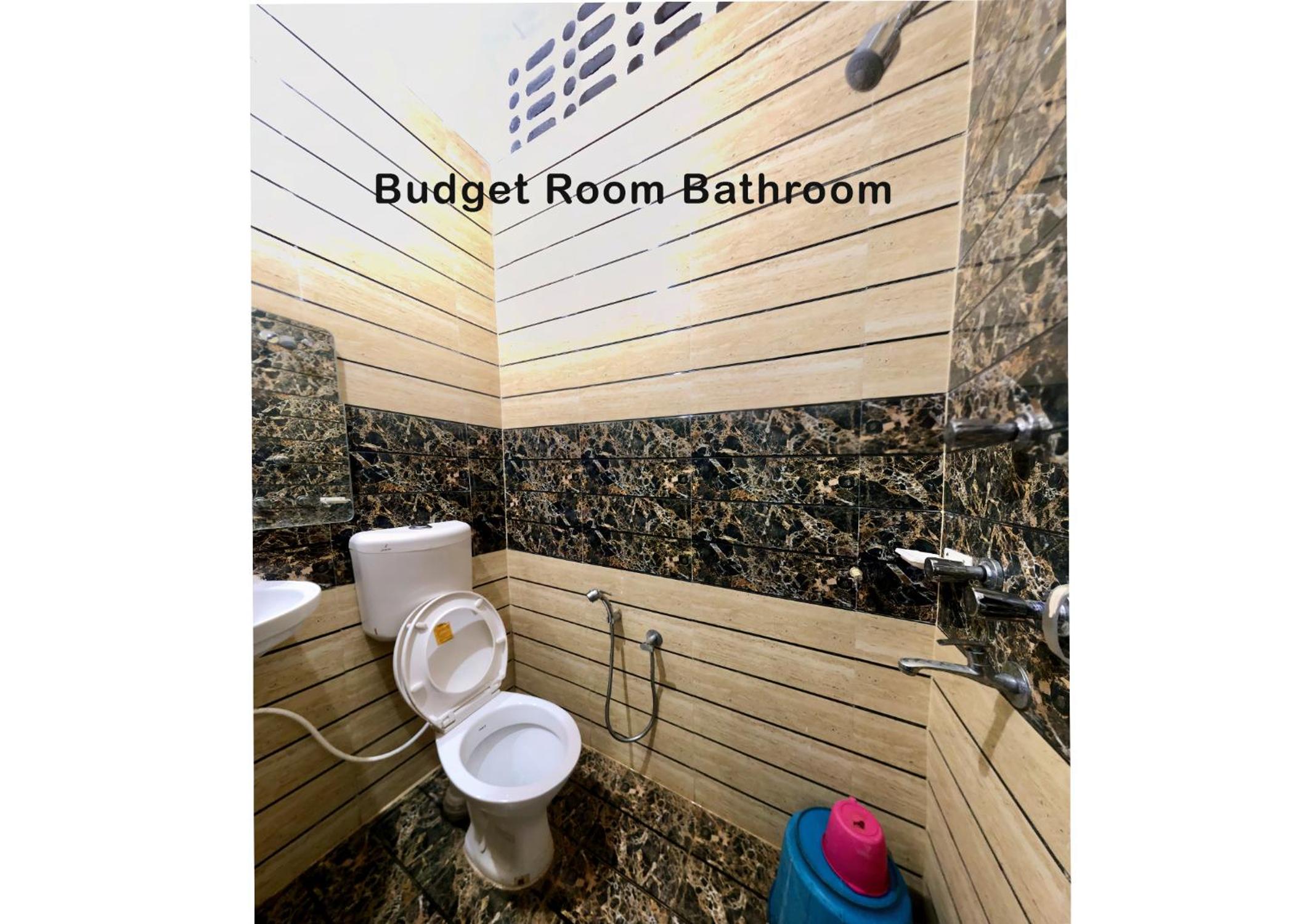 Budget Double Room photo 2