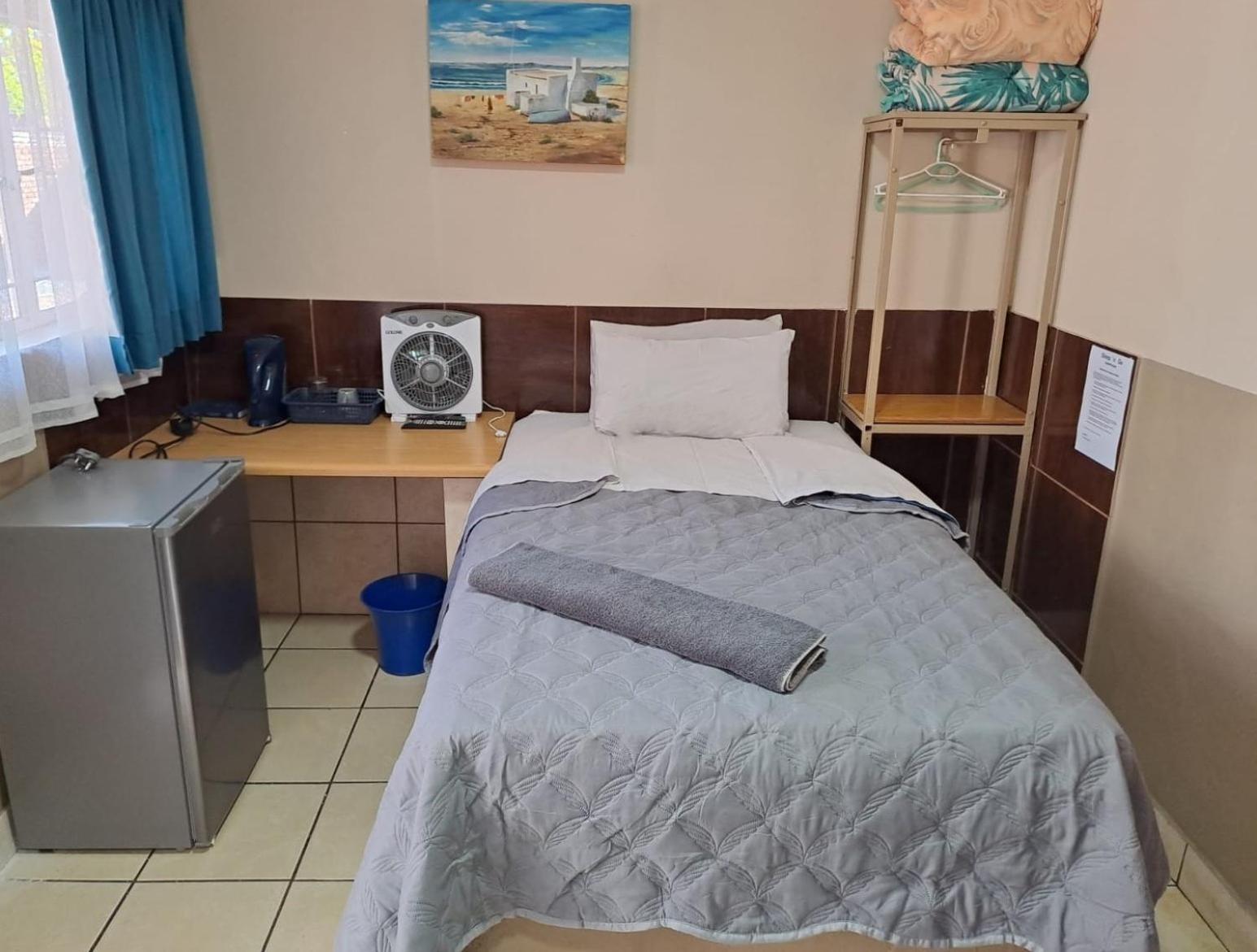 Budget Twin Room photo 1