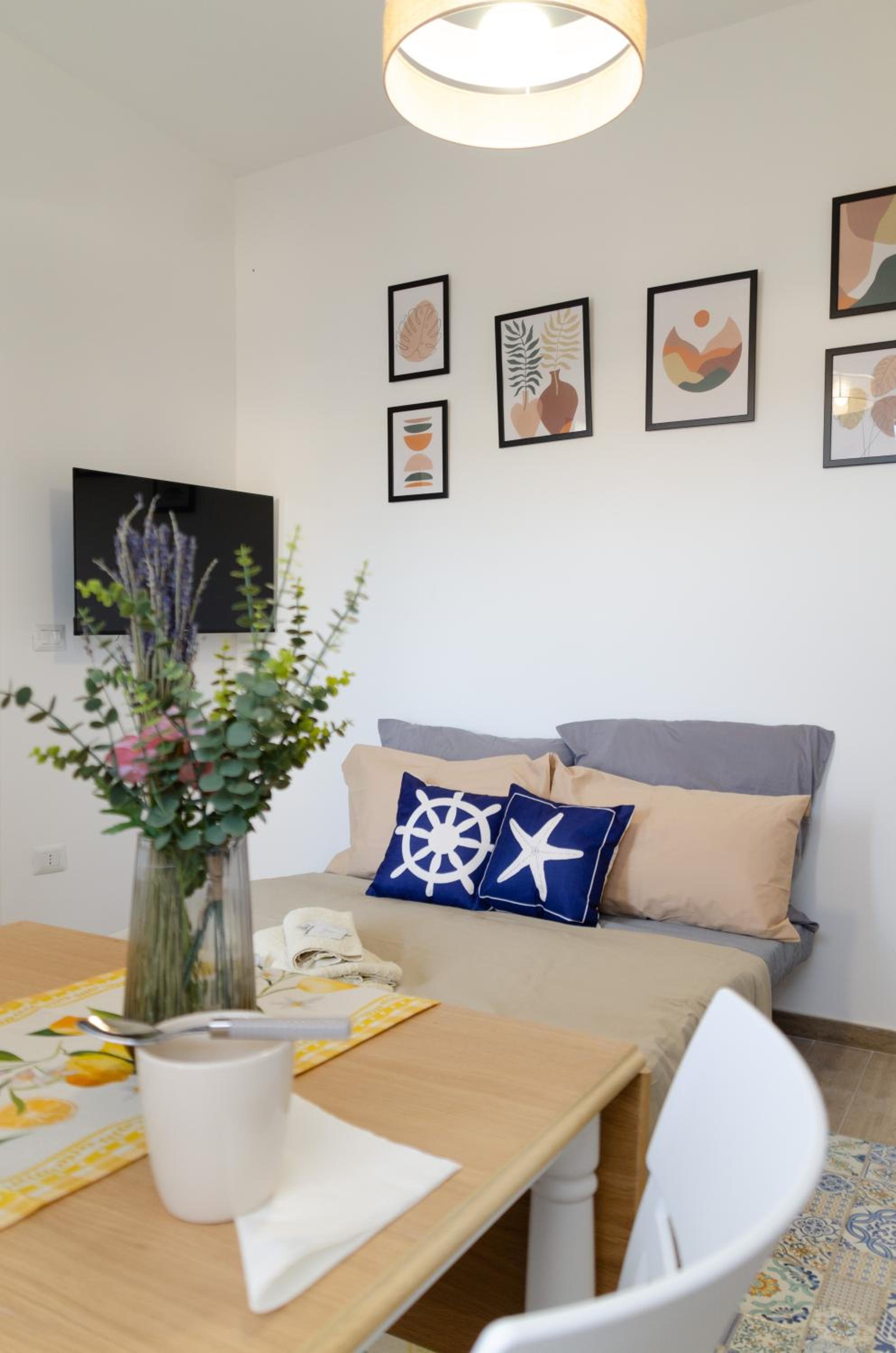 Apartment photo 2