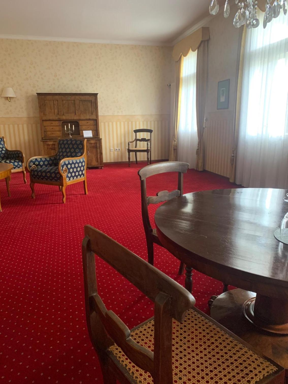 Suite - Photo 5