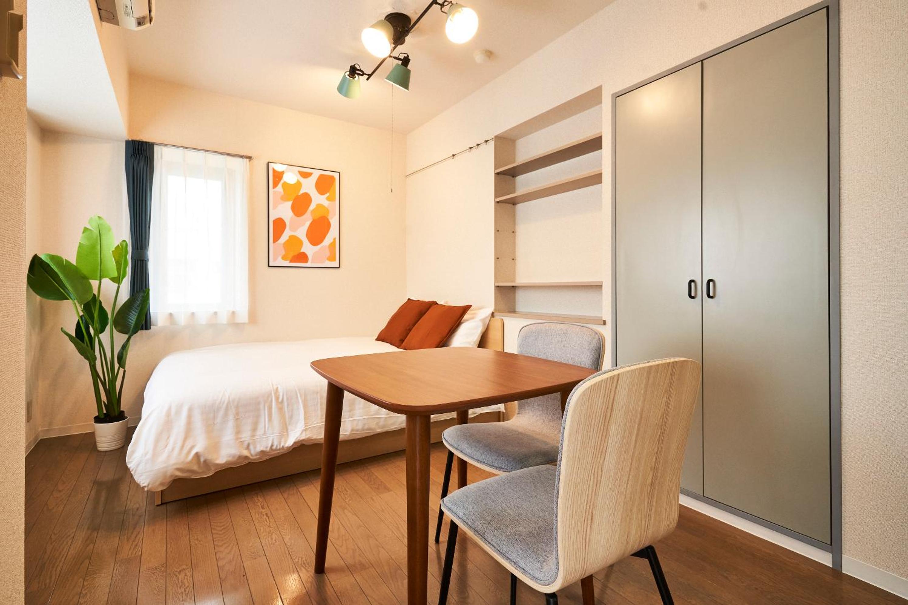 One-Bedroom Apartment photo 2
