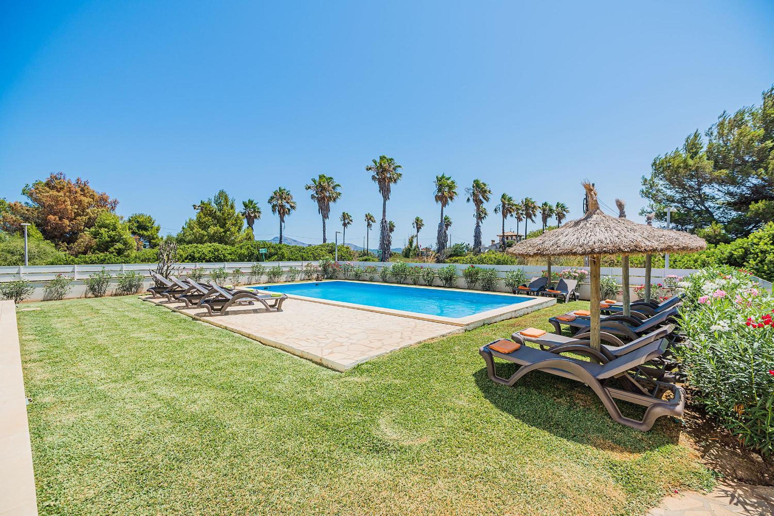 Villa photo 3