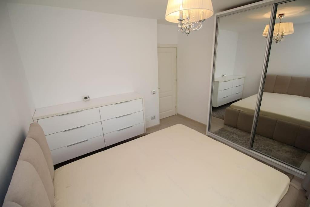 Three-Bedroom Apartment photo 1