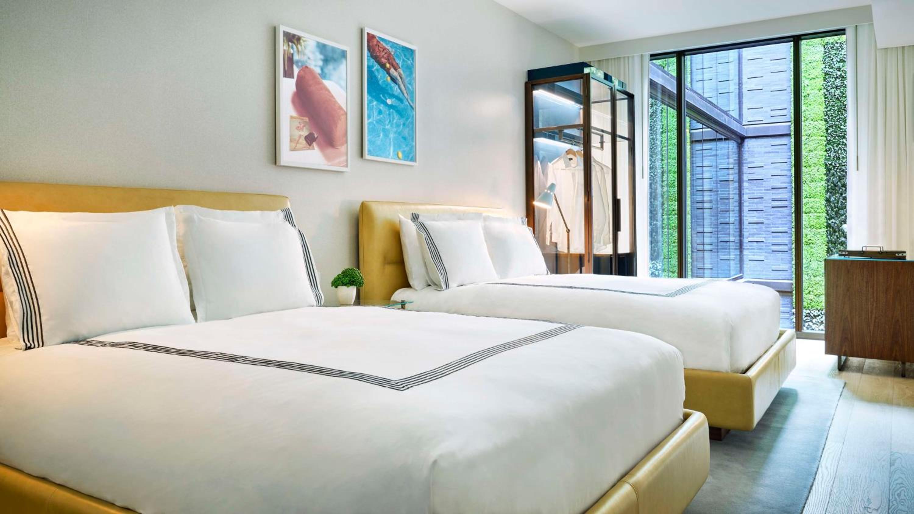 Queen Room With Two Queen Beds And View
