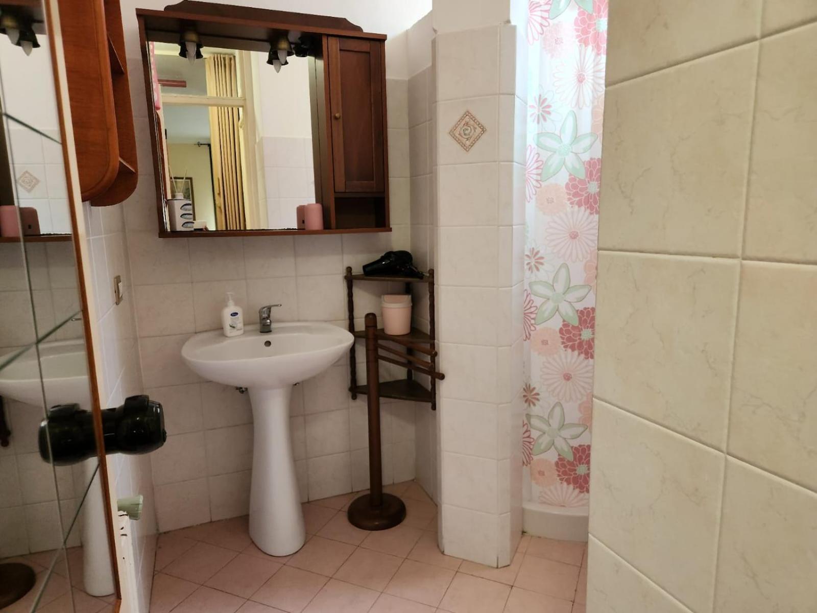 Two-Bedroom Apartment - Photo 8
