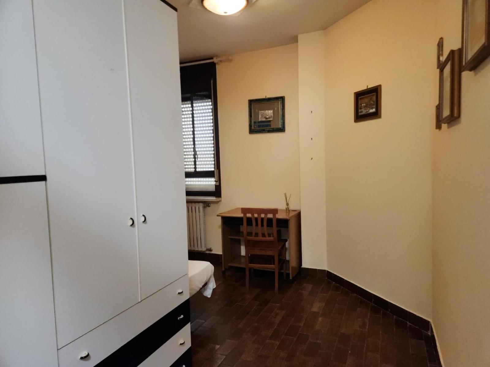 Two-Bedroom Apartment - Photo 7