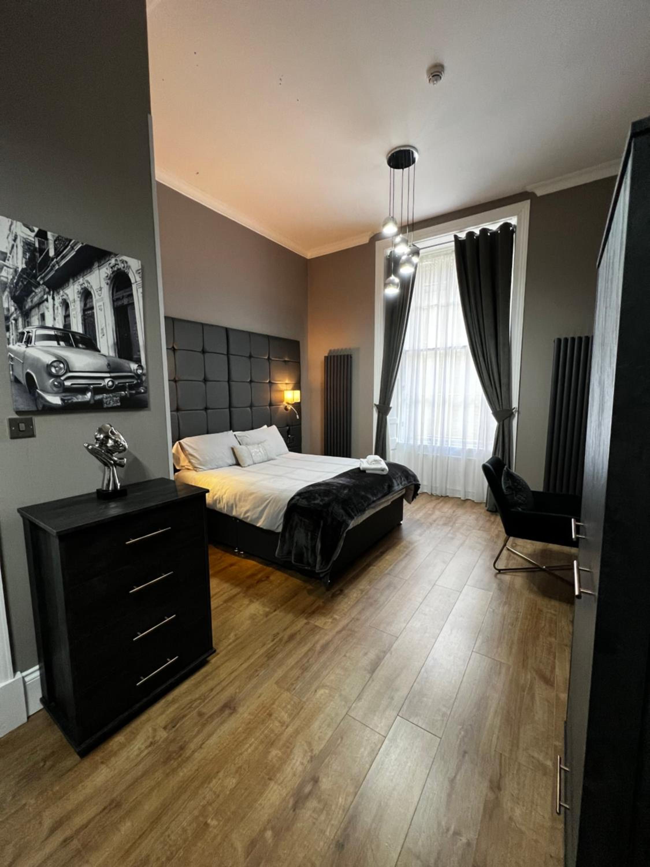 Deluxe King Studio