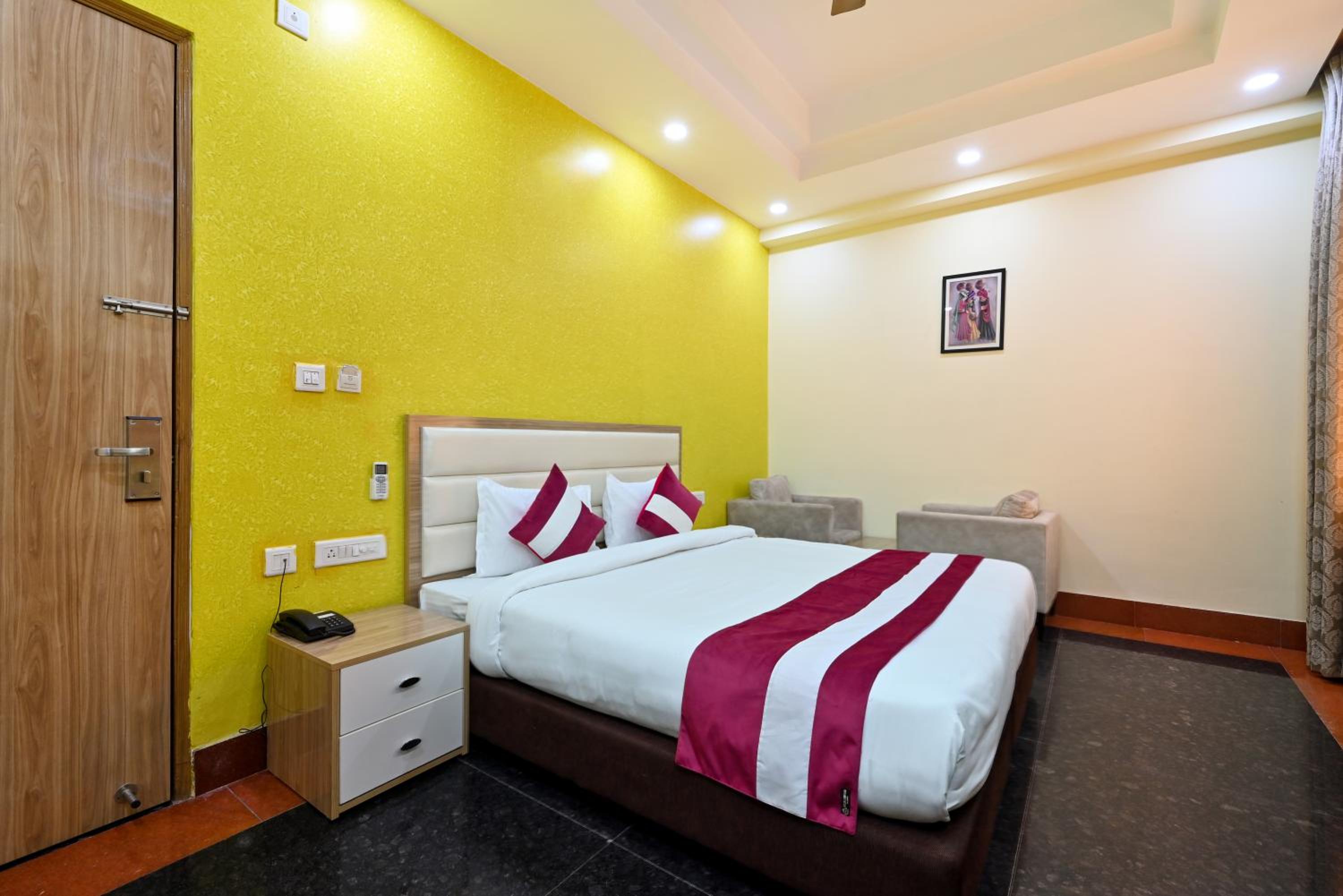 Deluxe Double Room - Photo 17