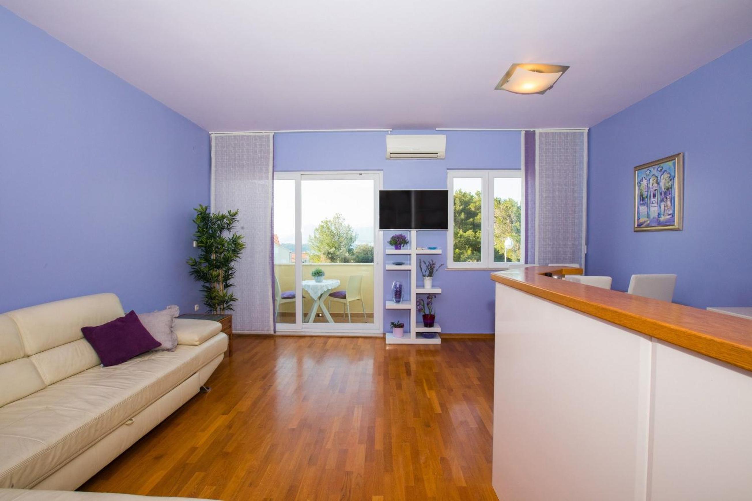 Two Bedroom Apartment with Balcony and Sea View