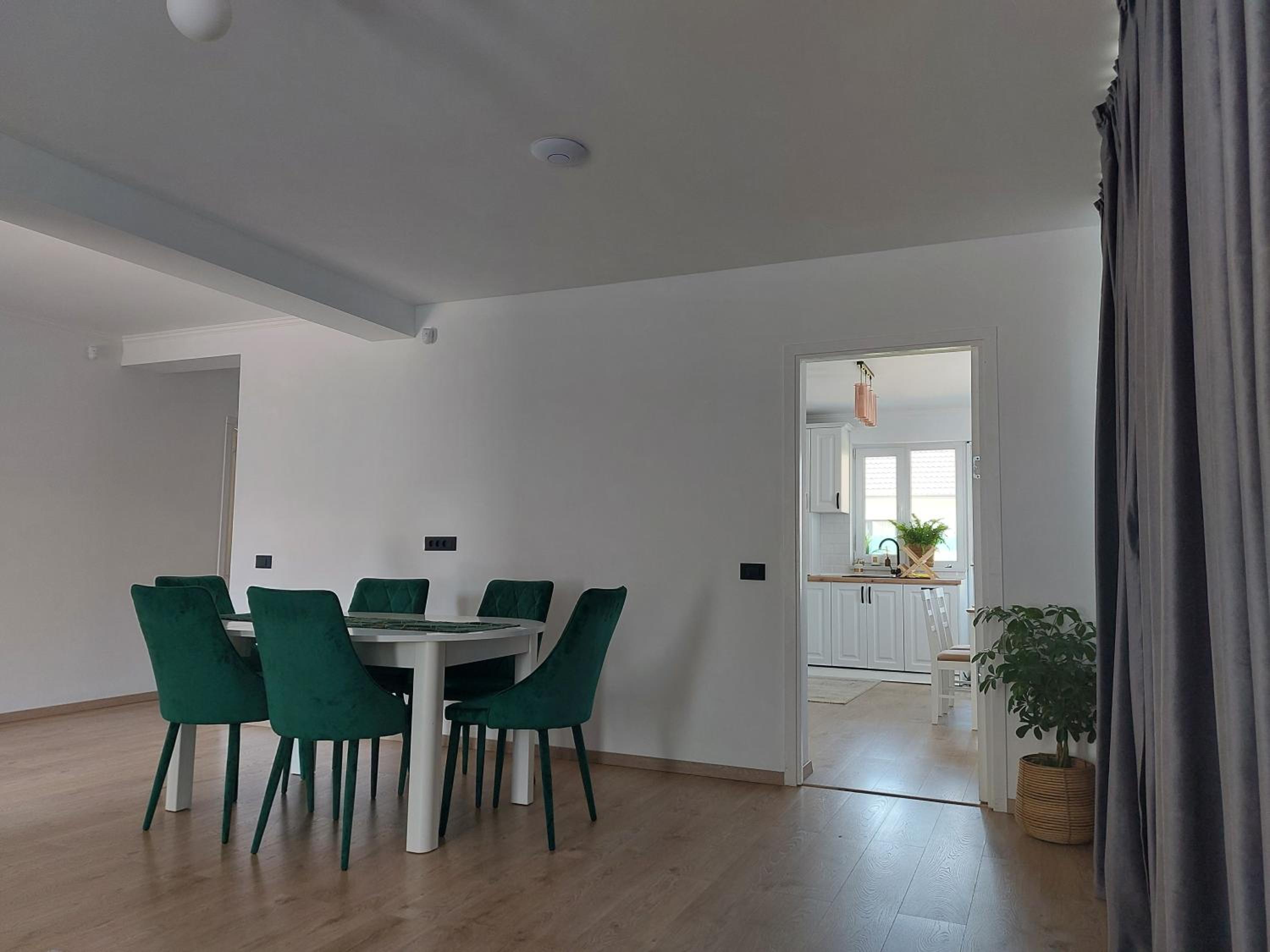 Three-Bedroom Apartment - Photo 24