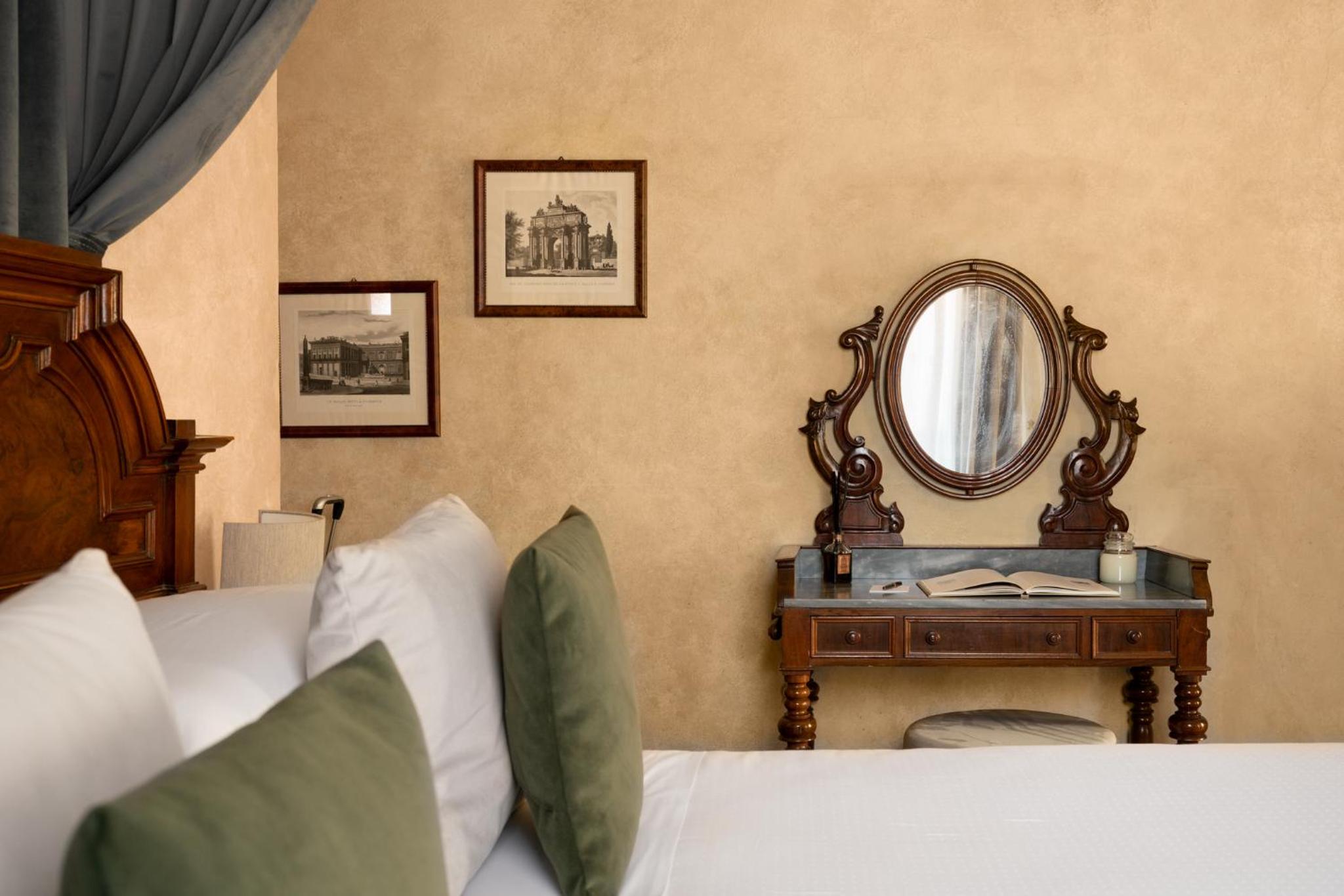 Deluxe Room - Photo 5