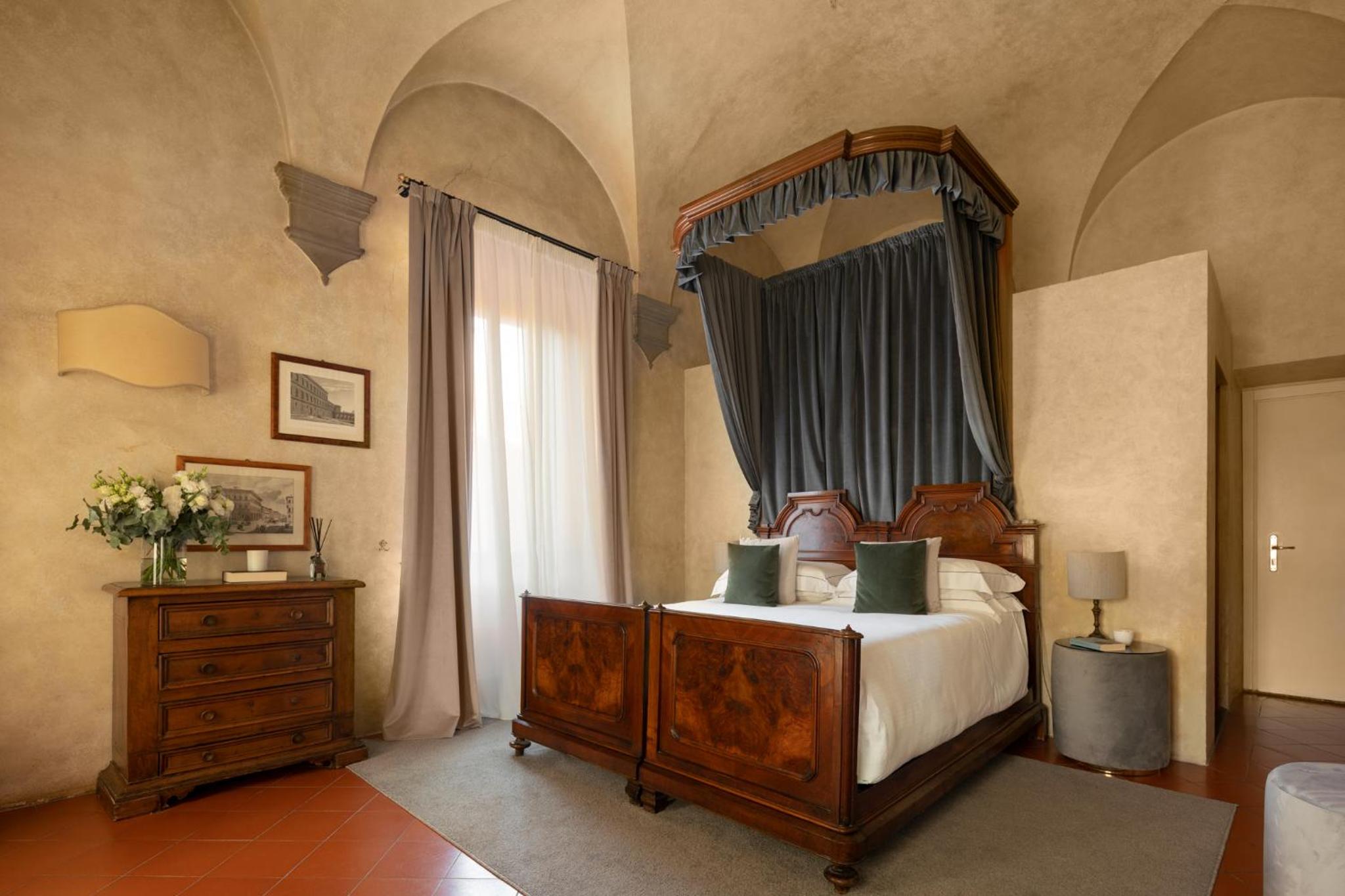 Deluxe Room - Photo 6