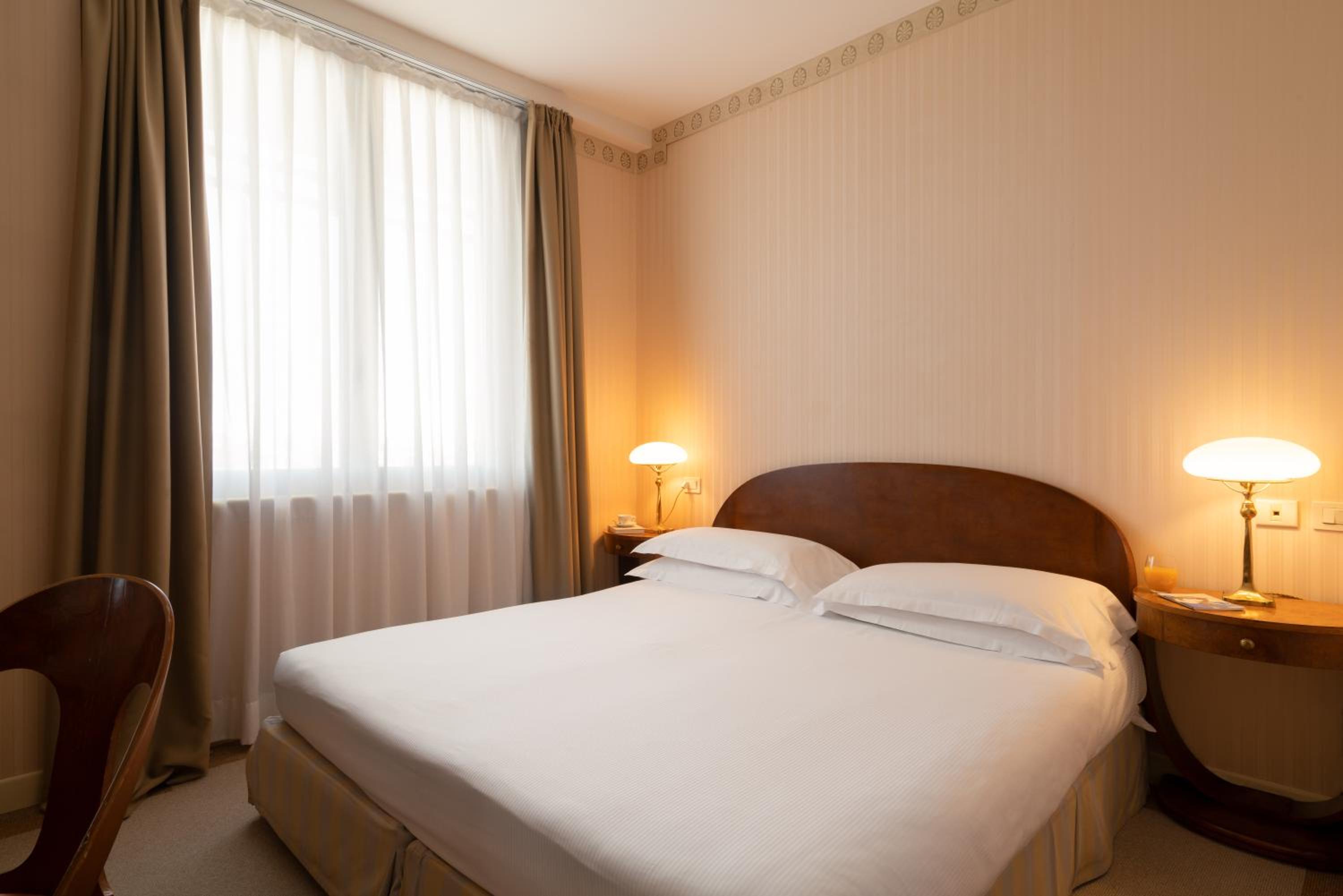 Standard Double or Twin Room - Photo 1