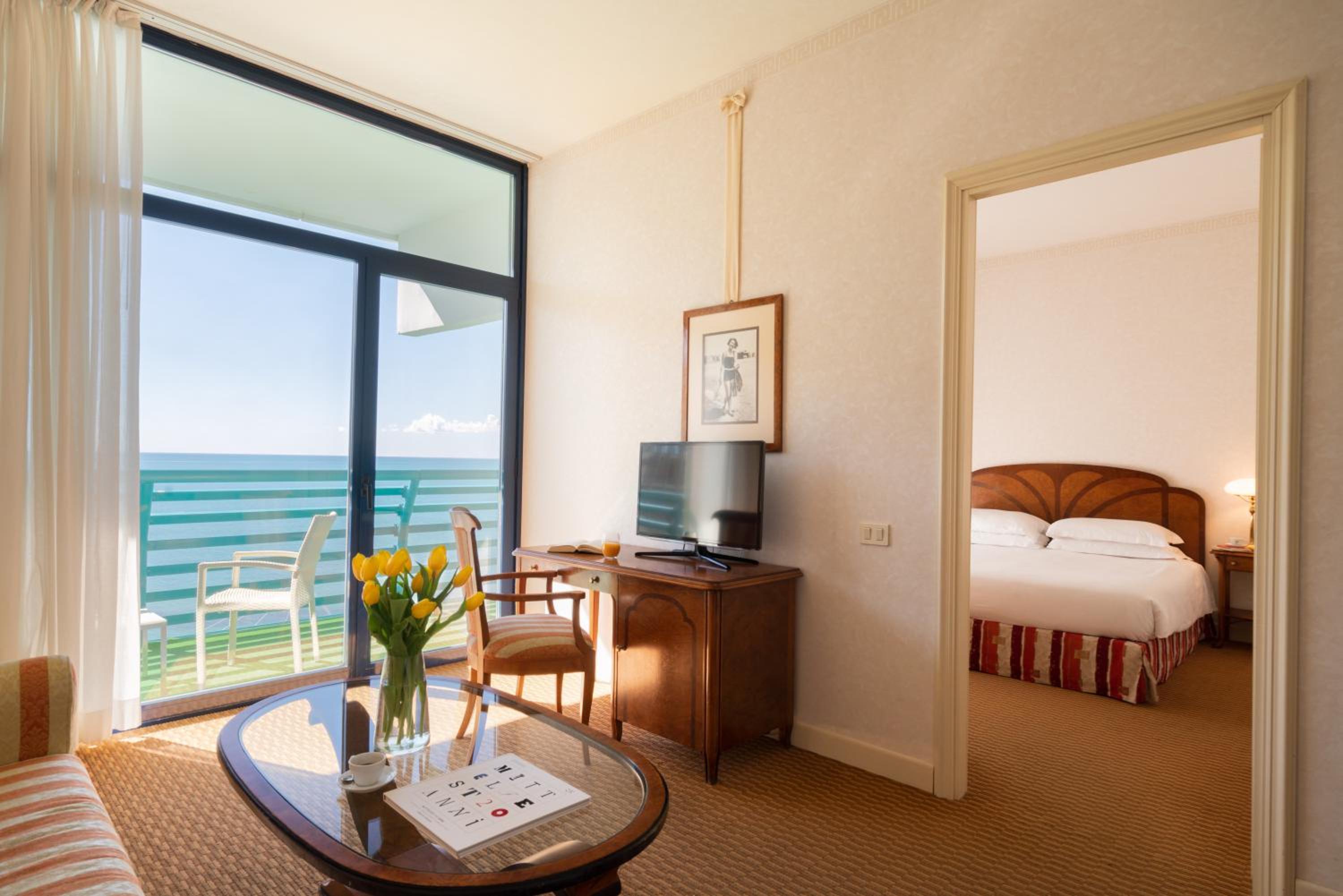 Superior Junior Suite Sea Side - Photo 3