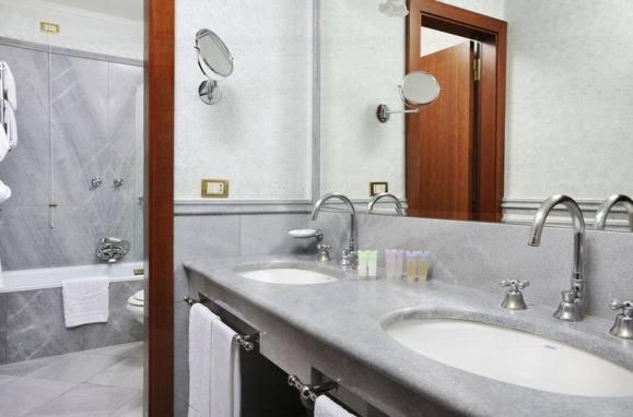 Deluxe Double Room with View