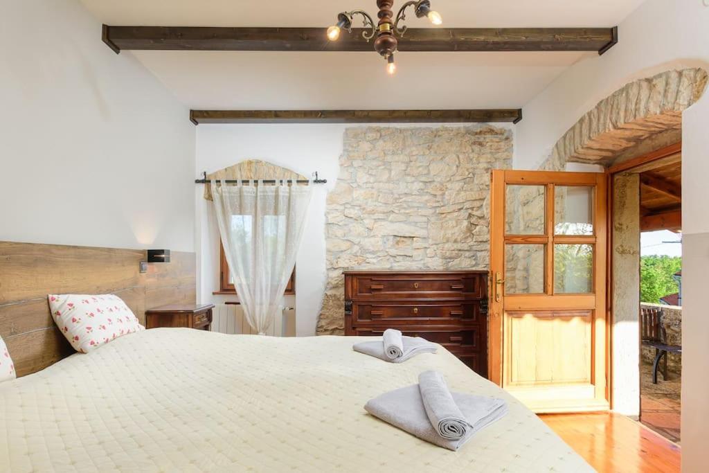Villa photo 1