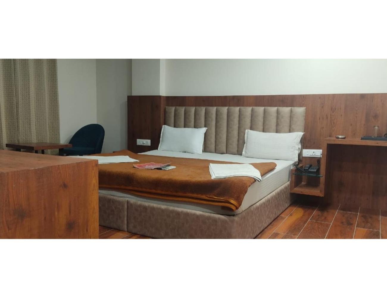 Deluxe Room - Photo 2