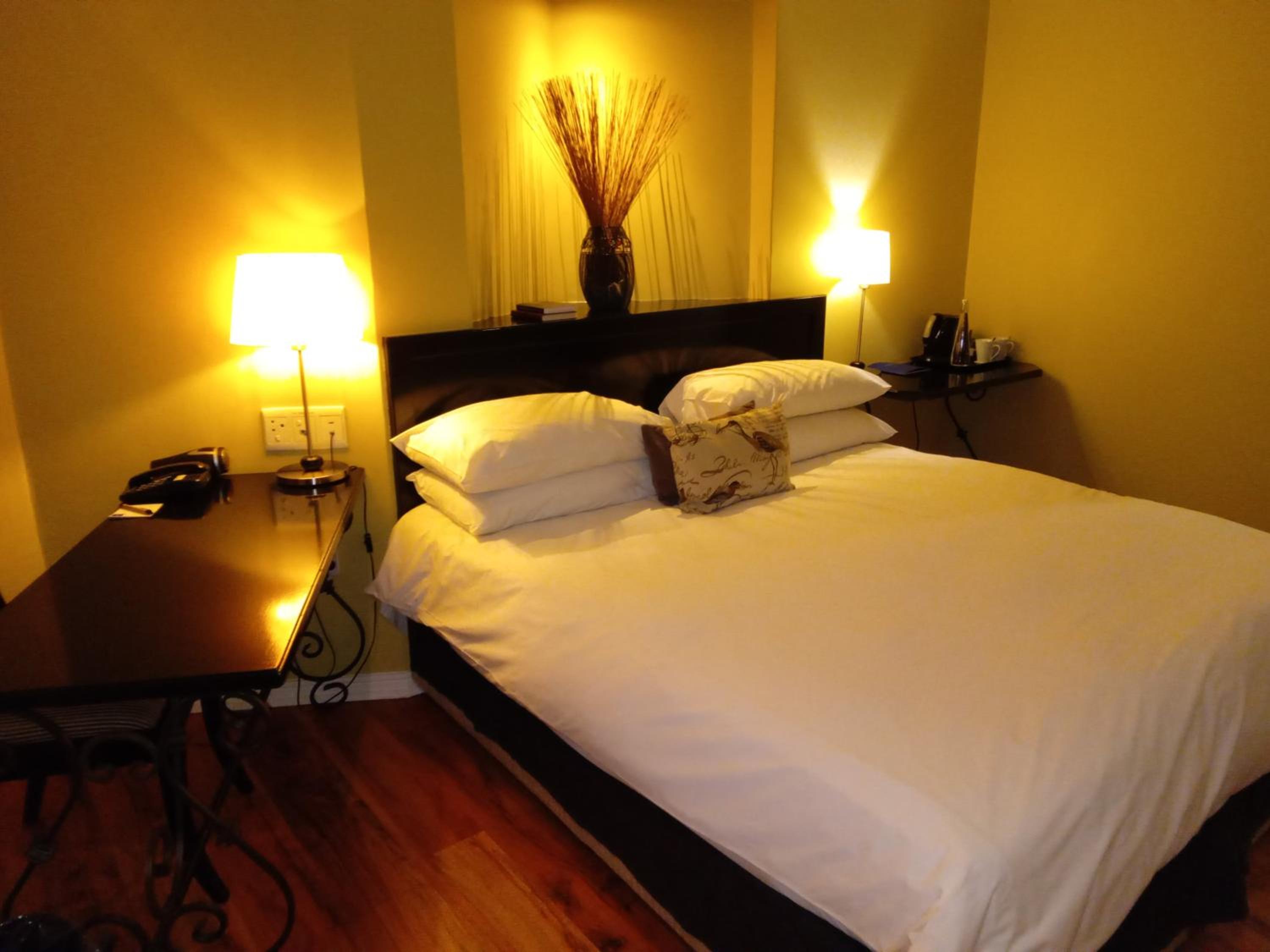 Guest Room, 1 King - Photo 2