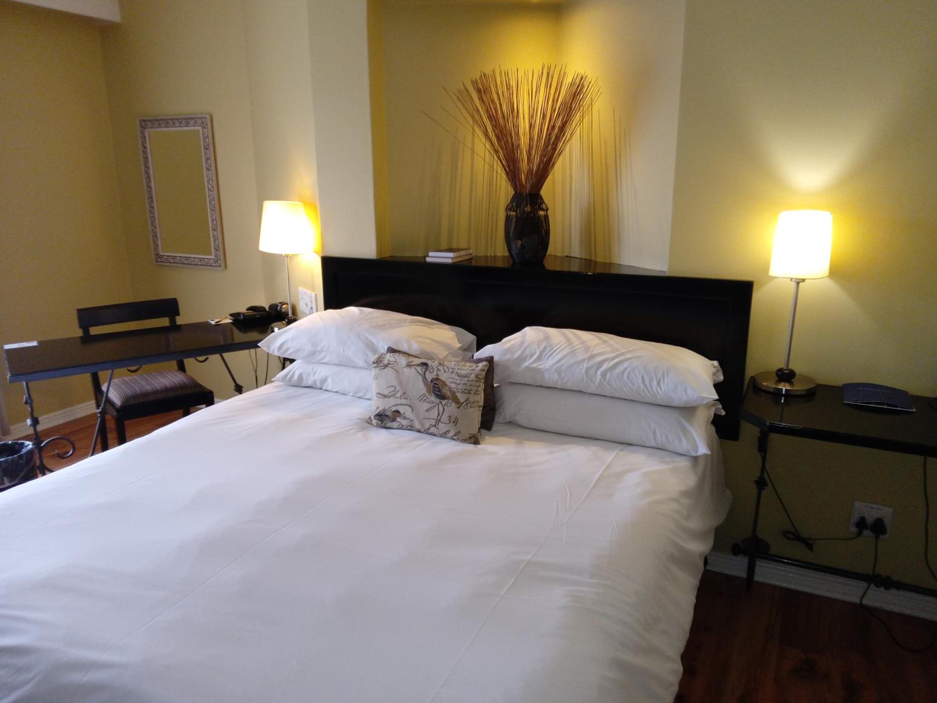Guest Room, 1 King - Photo 7