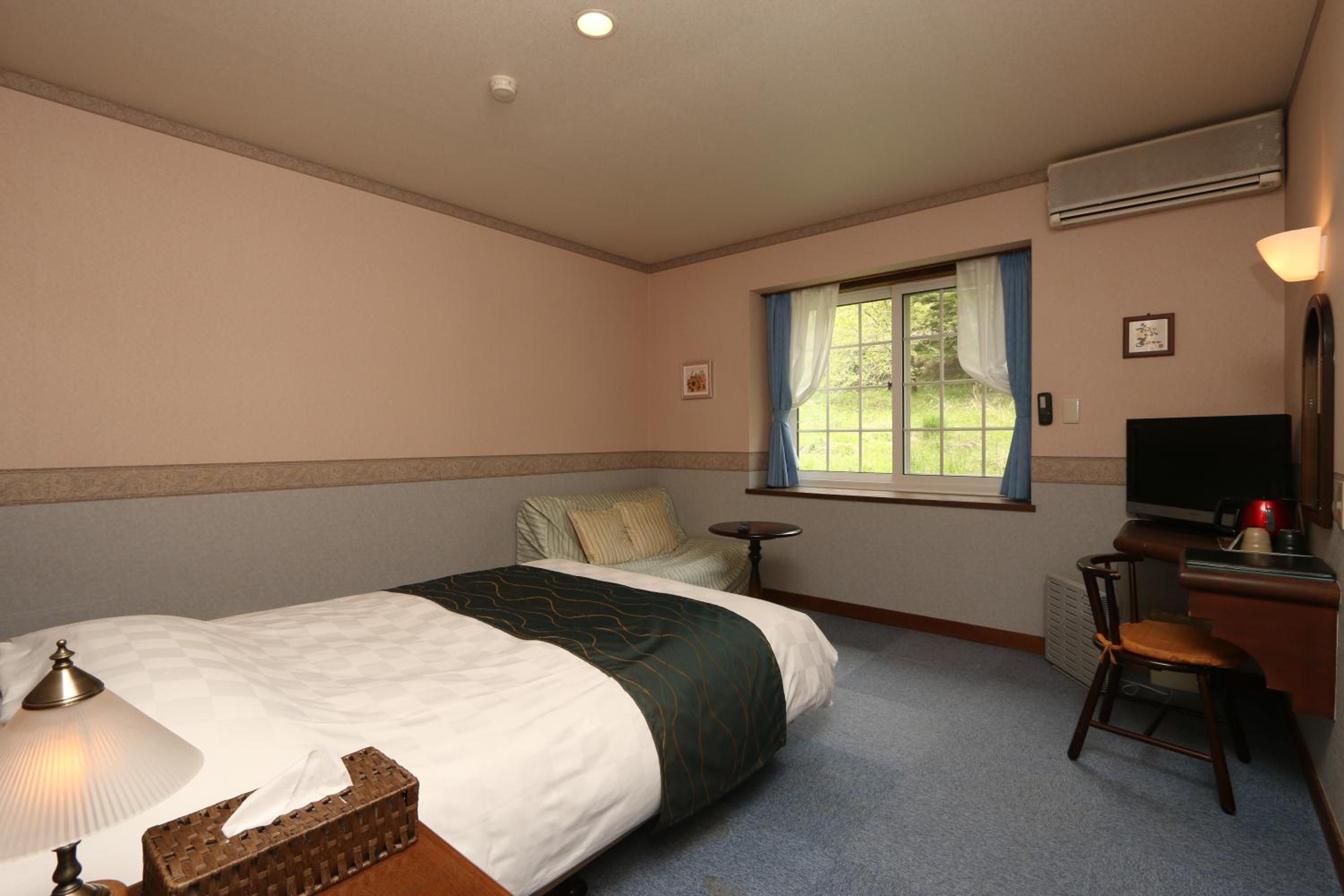 Double Room - Non-Smoking  photo 1