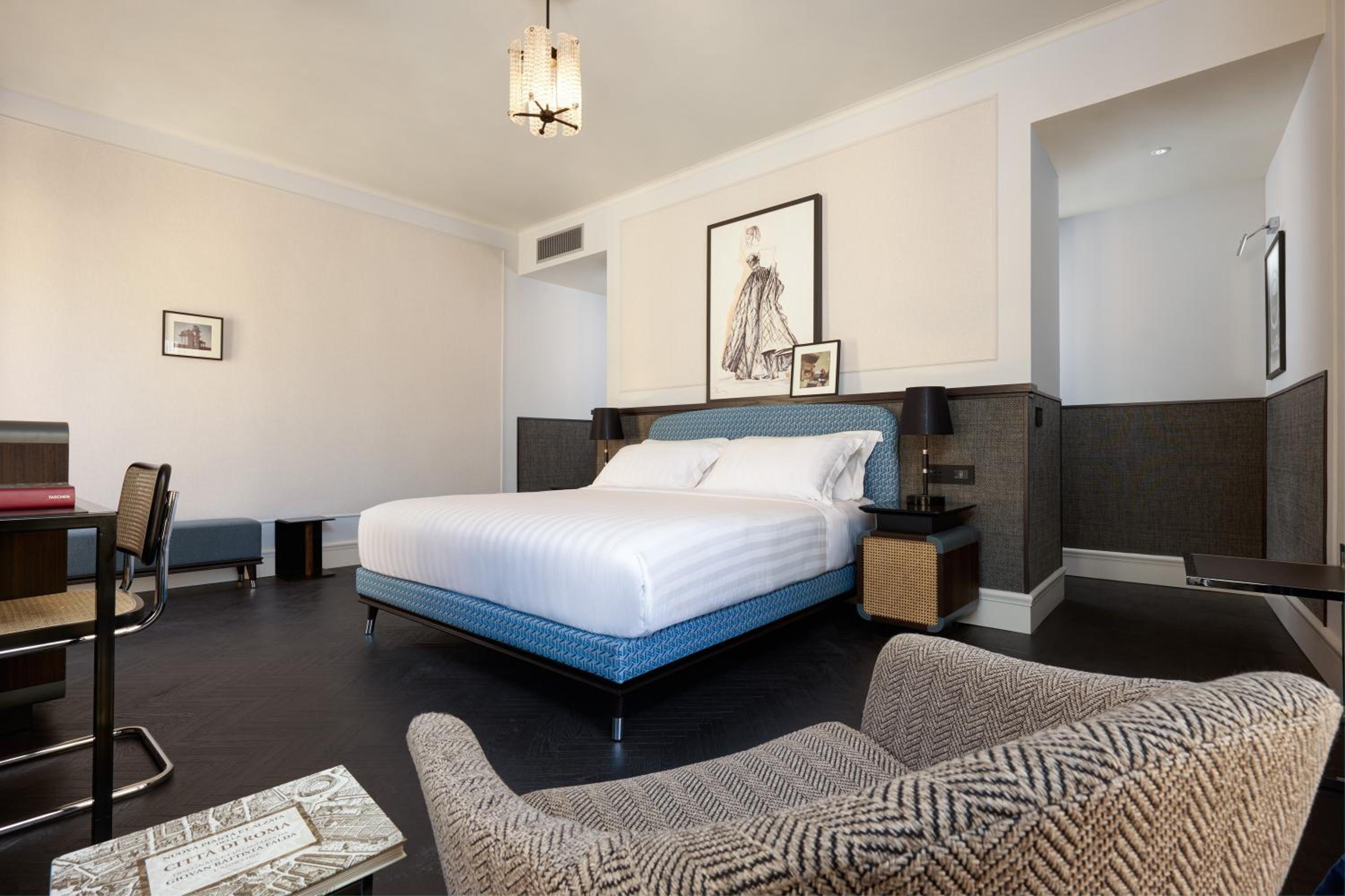 Corner Suite photo 2