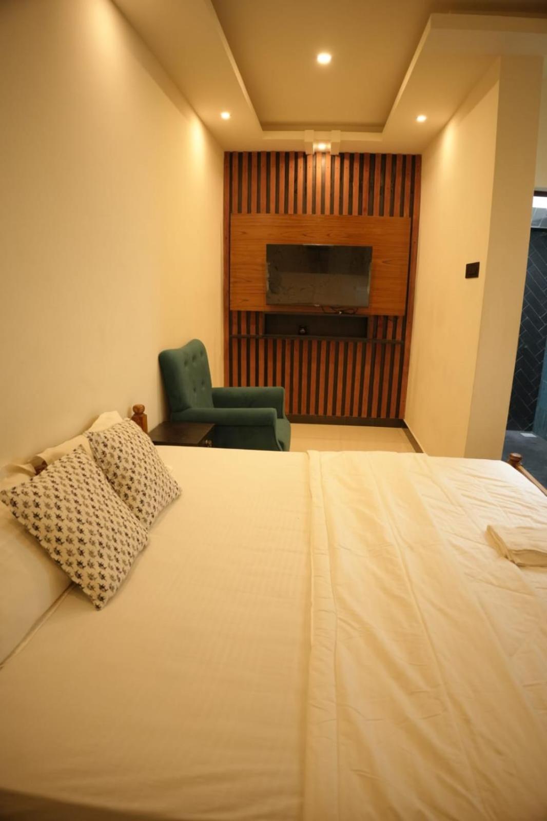 Double Room with Balcony photo 1