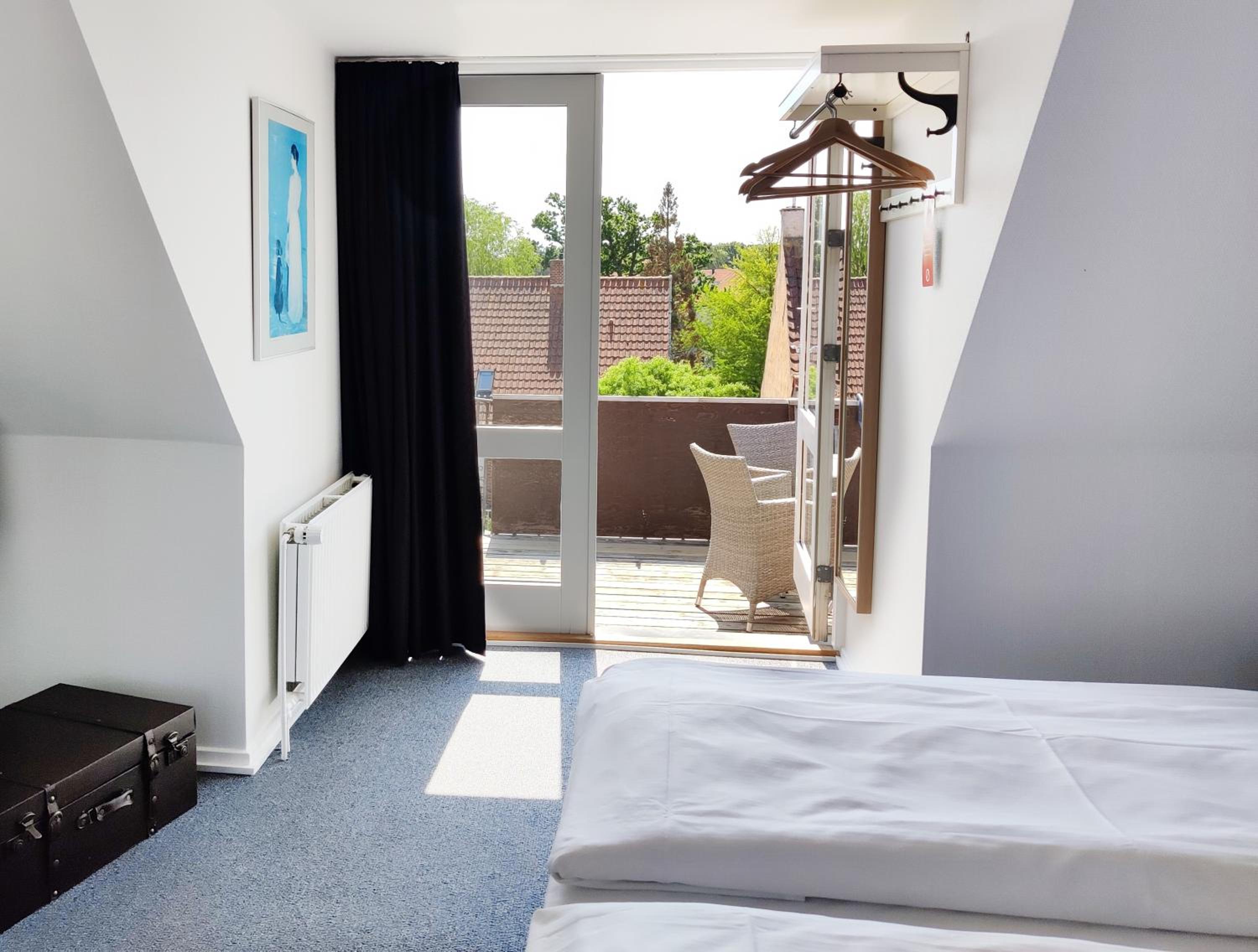 Double Room with Shared Bathroom photo 1