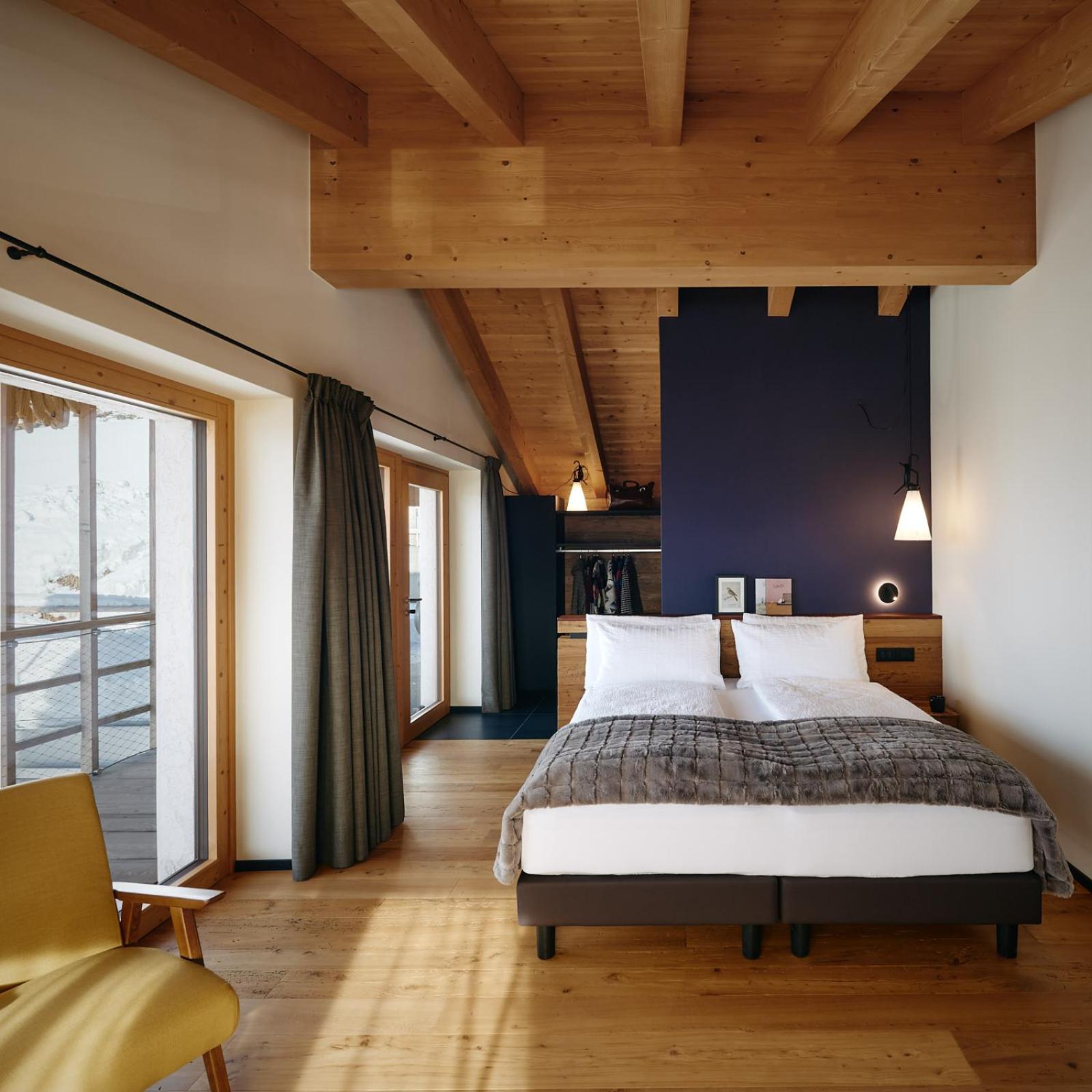 Deluxe King Room photo 1